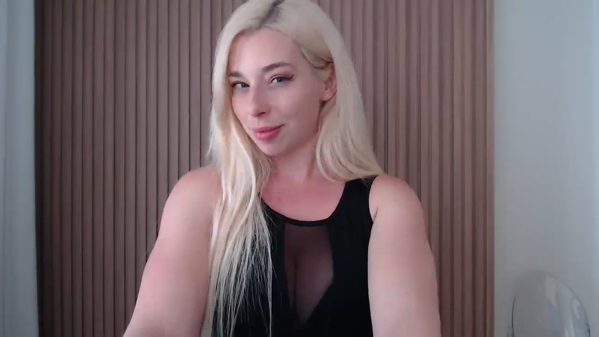 Gallery image thumbnail from Riley_Parks's myfreecams stream on, 07/02/2025, 23:07 image 18 of 20