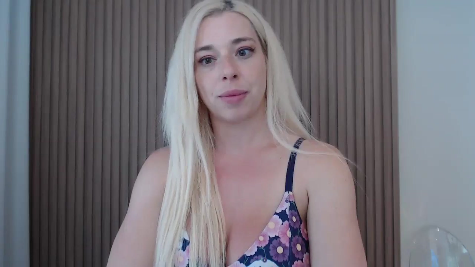 Gallery image thumbnail from Riley_Parks's myfreecams stream on, 07/03/2025, 16:51 image 6 of 20