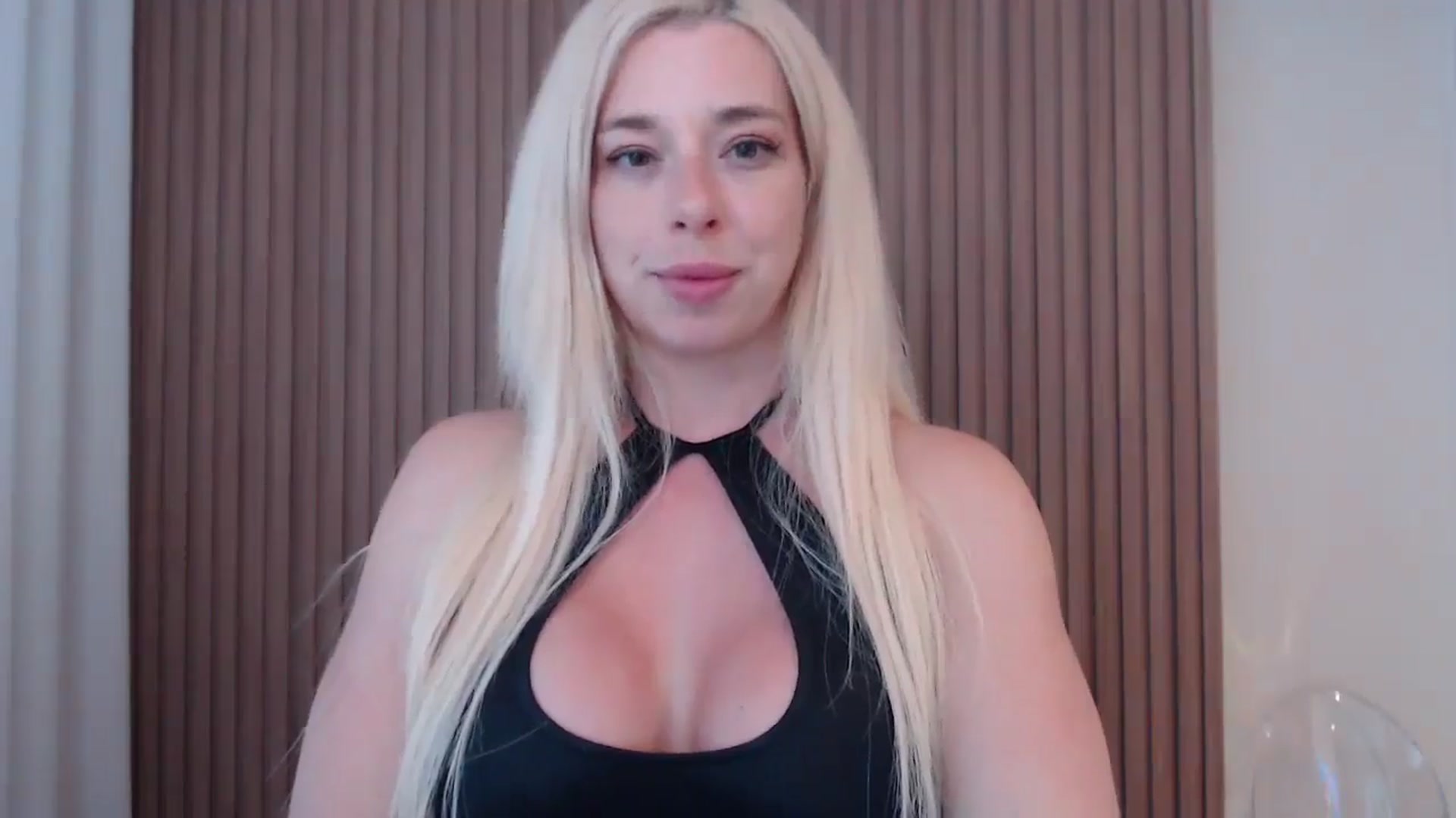 Gallery image thumbnail from Riley_Parks's myfreecams stream on, 07/03/2025, 18:27 image 4 of 20