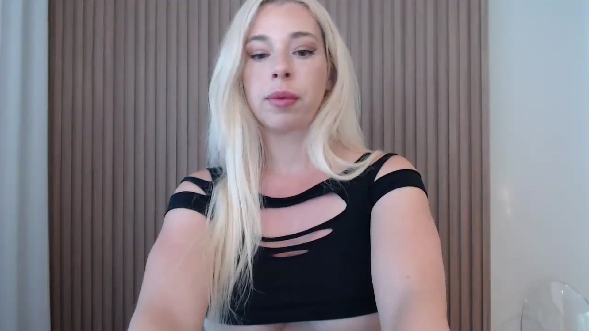 Gallery image thumbnail from Riley_Parks's myfreecams stream on, 07/09/2025, 11:48 image 8 of 20