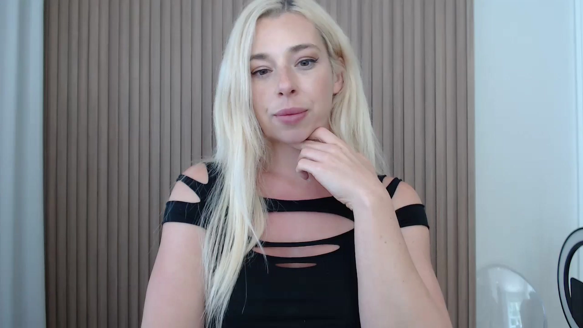 Gallery image thumbnail from Riley_Parks's myfreecams stream on, 07/09/2025, 16:46 image 16 of 20