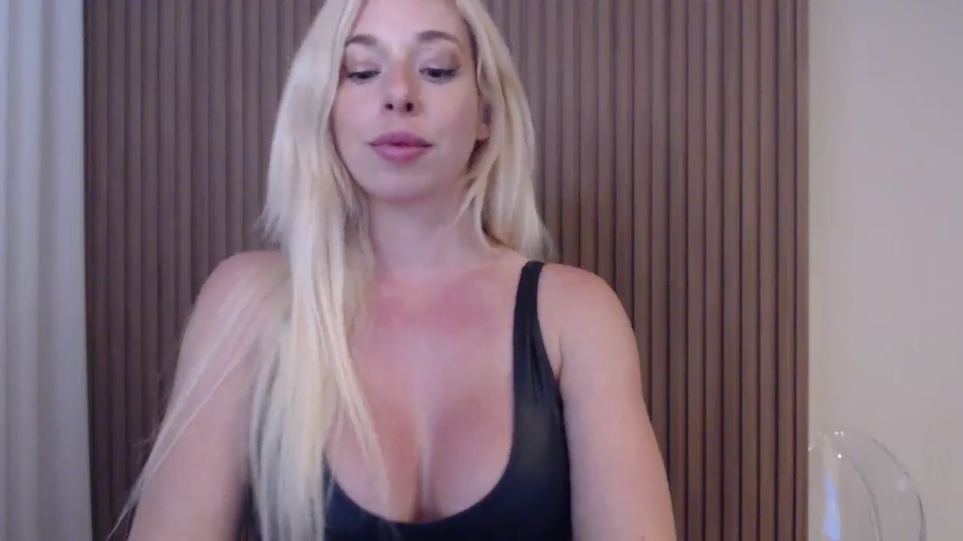 Gallery image thumbnail from Riley_Parks's myfreecams stream on, 07/10/2025, 02:07 image 14 of 20