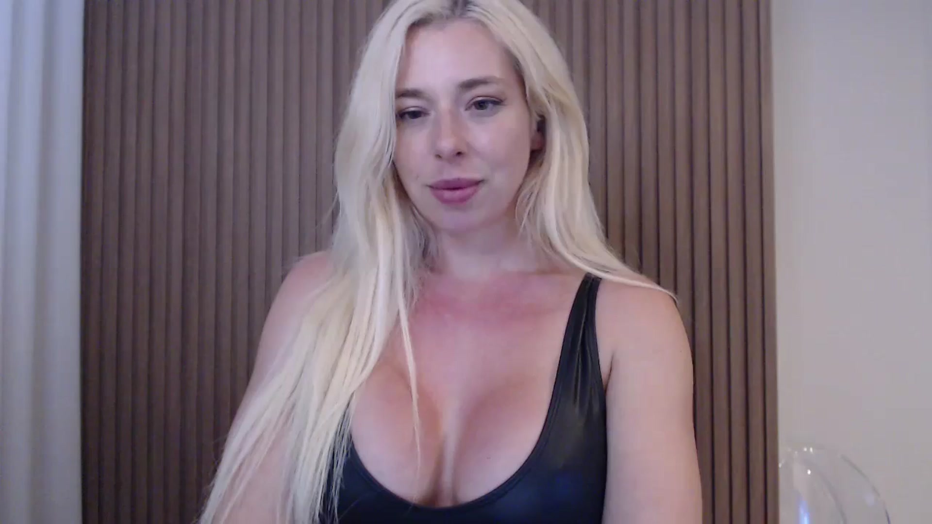 Gallery image thumbnail from Riley_Parks's myfreecams stream on, 07/10/2025, 03:13 image 17 of 20