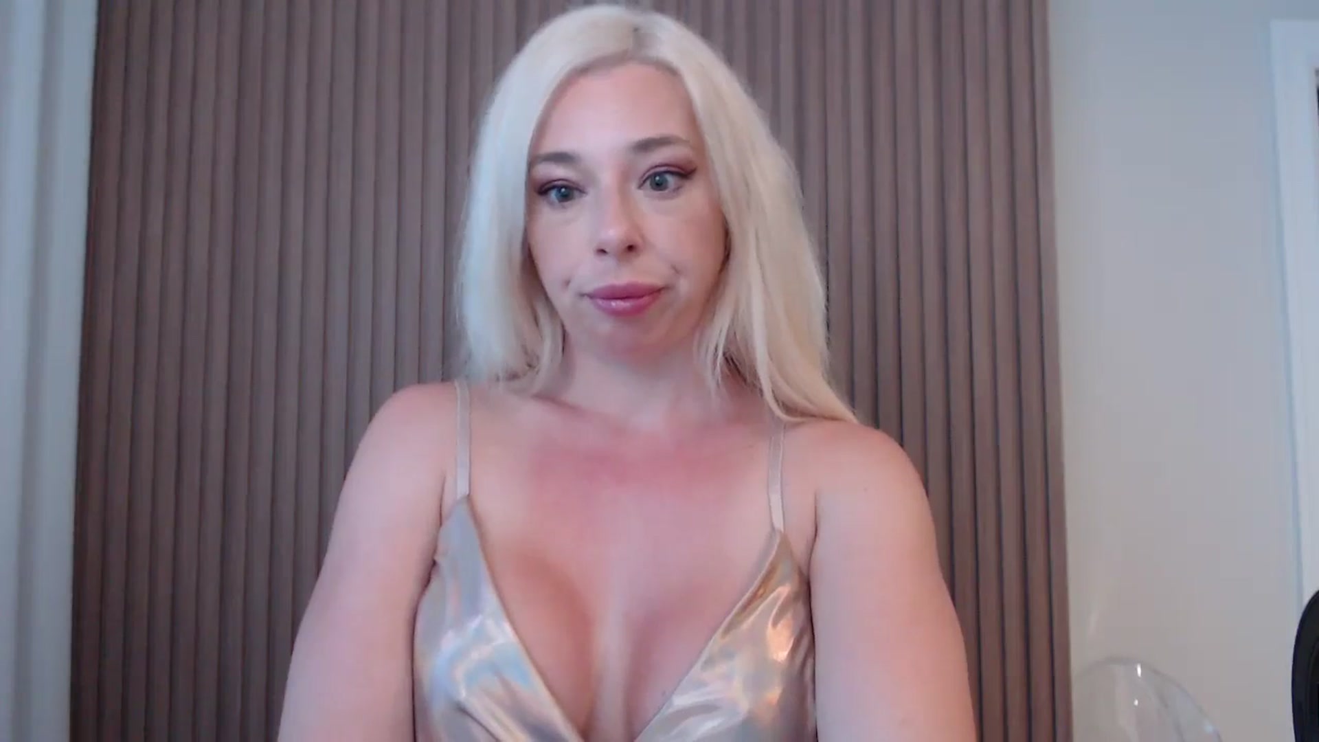 Gallery image thumbnail from Riley_Parks's myfreecams stream on, 07/23/2025, 10:22 image 6 of 20