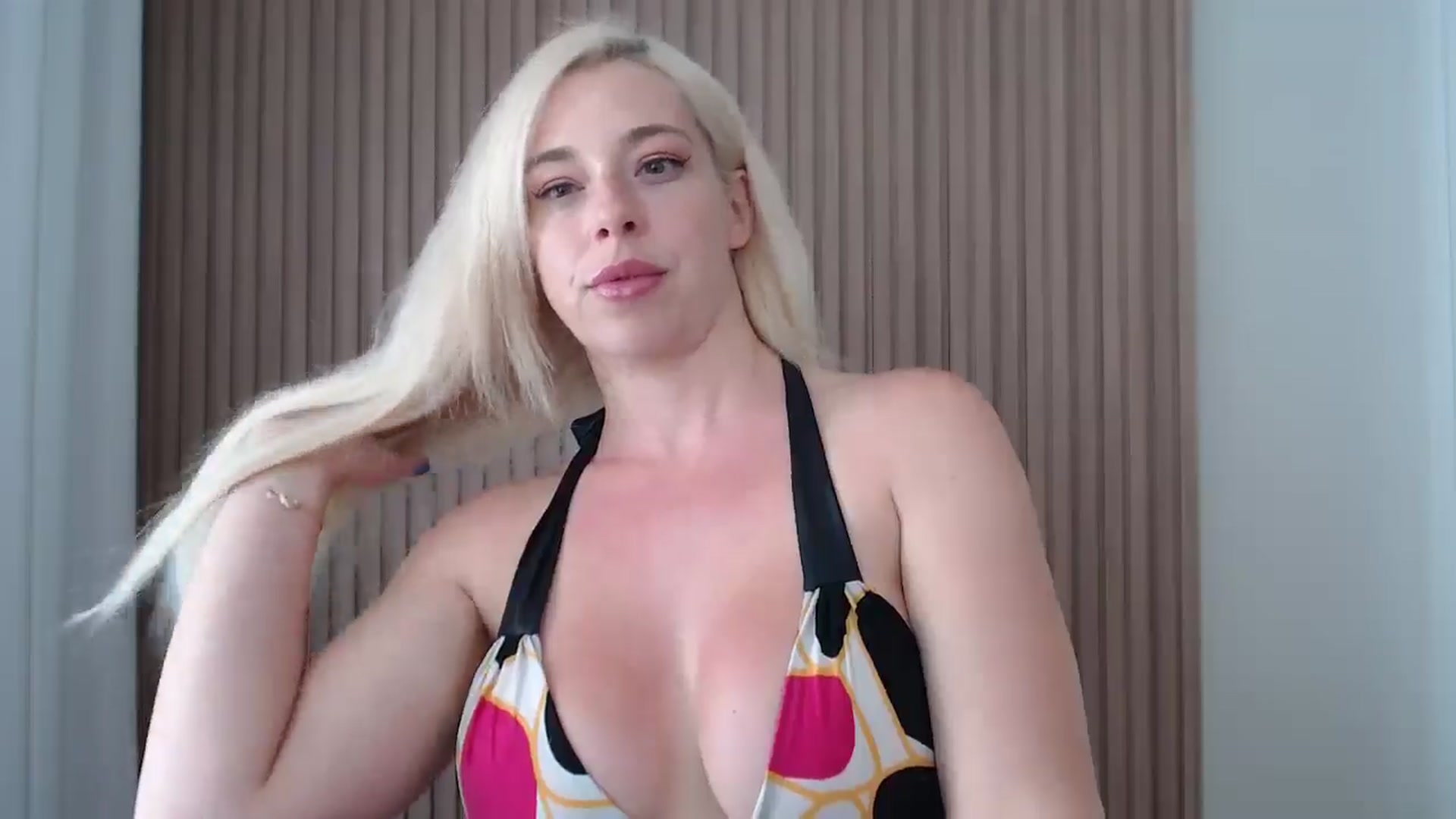 Gallery image thumbnail from Riley_Parks's myfreecams stream on, 08/05/2025, 21:32 image 19 of 20