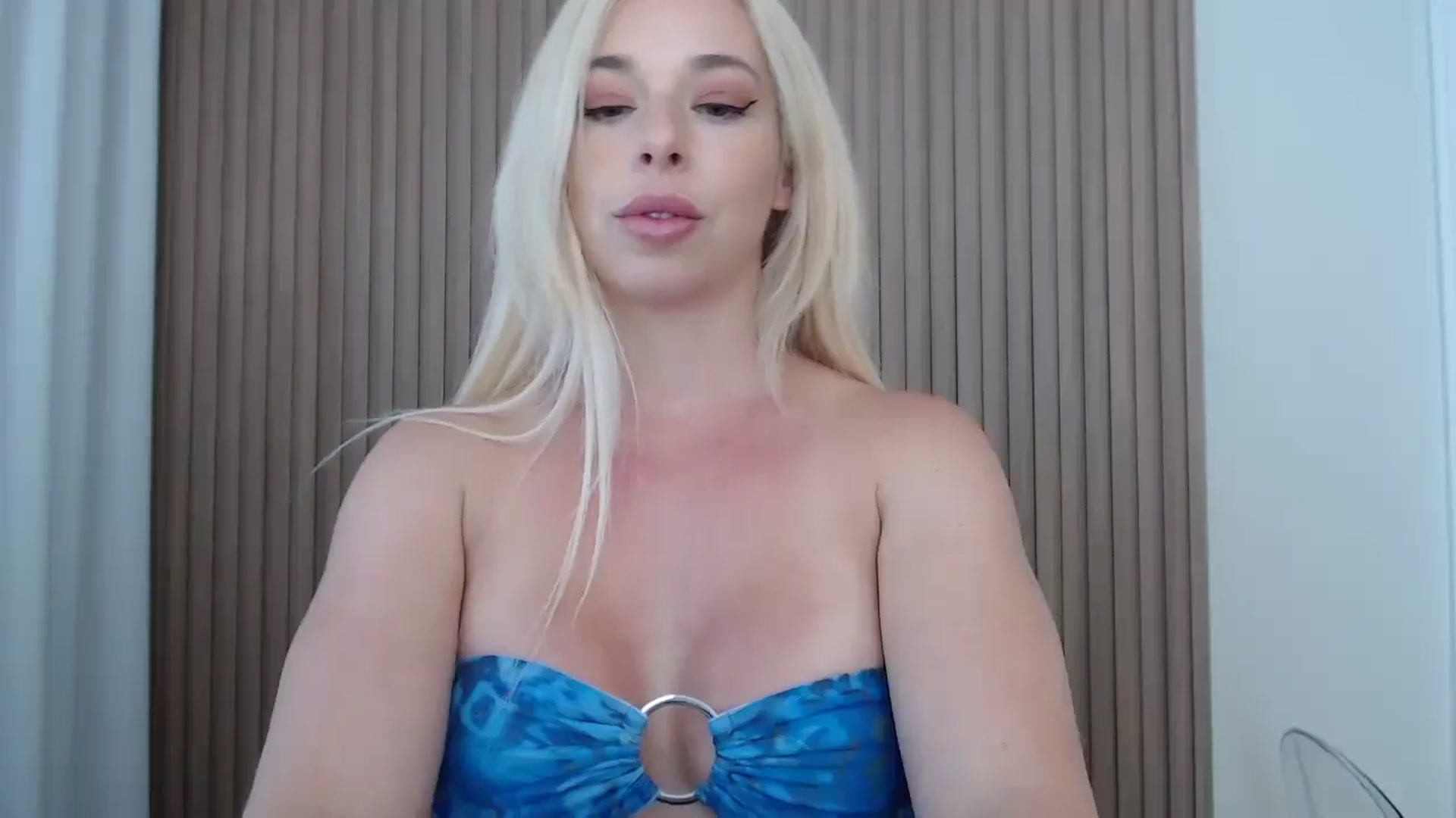 Gallery image thumbnail from Riley_Parks's myfreecams stream on, 08/09/2025, 15:39 image 19 of 20