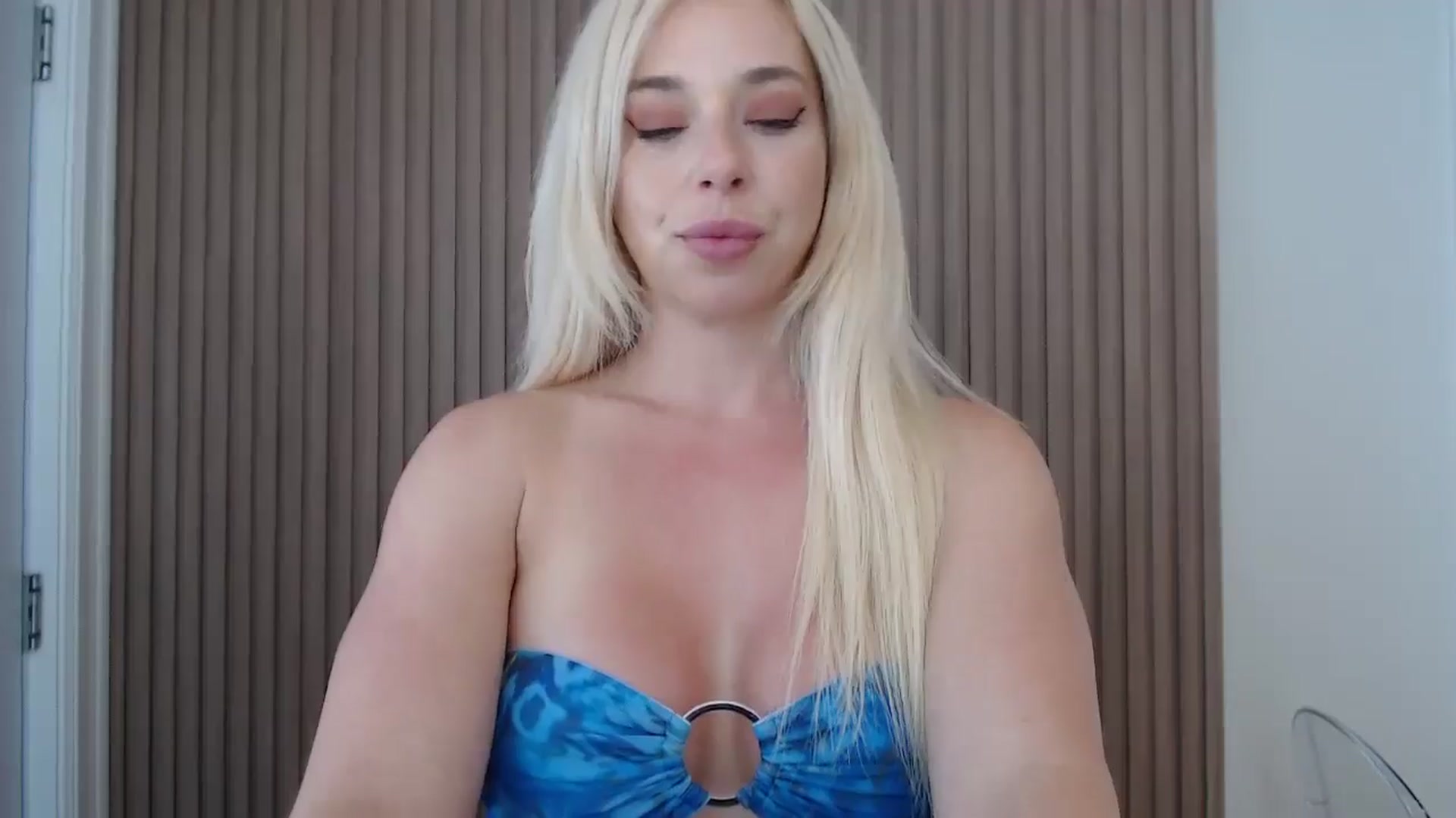 Gallery image thumbnail from Riley_Parks's myfreecams stream on, 08/09/2025, 18:07 image 19 of 20