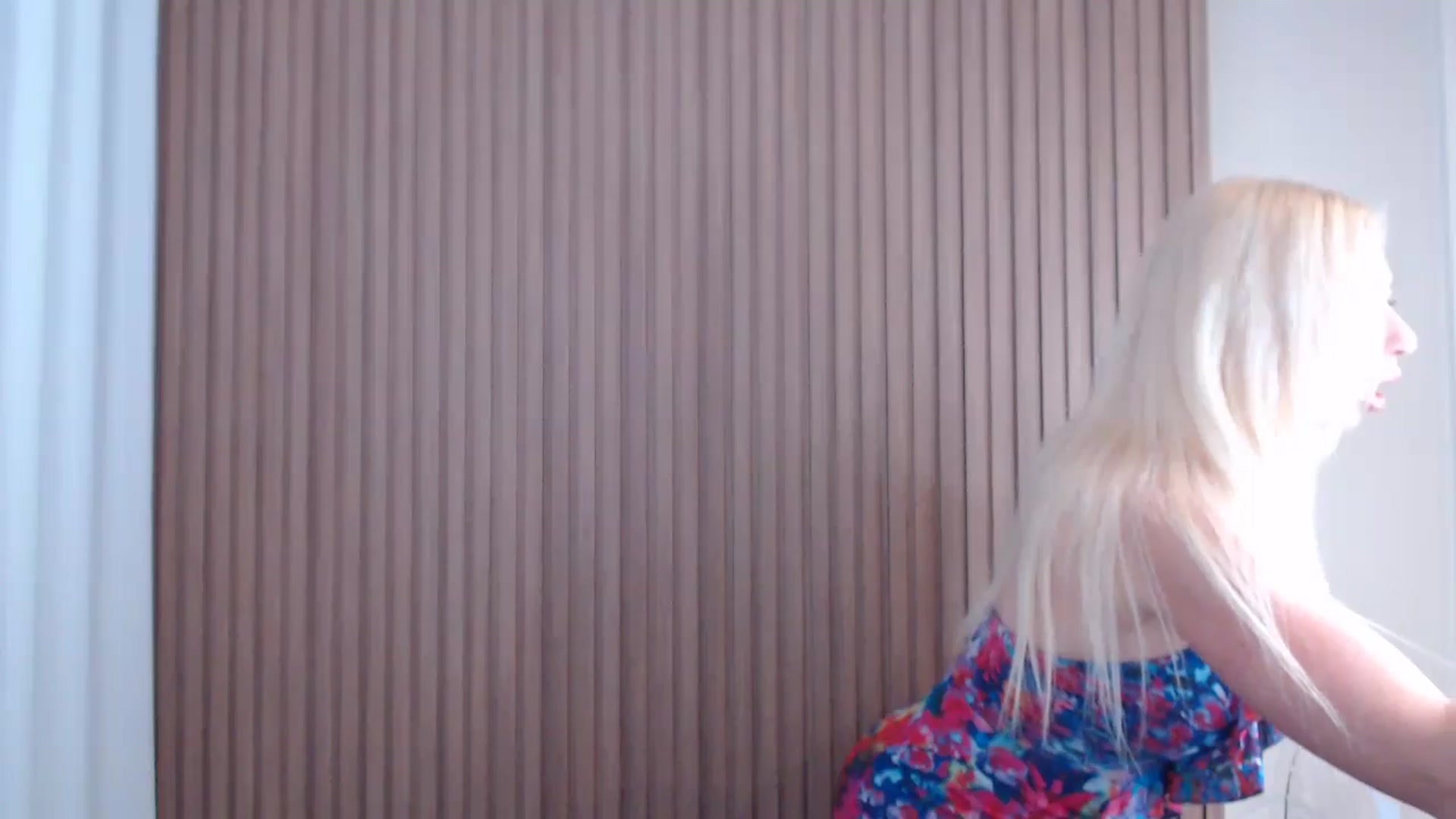 Gallery image thumbnail from Riley_Parks's myfreecams stream on, 08/14/2025, 11:33 image 10 of 20