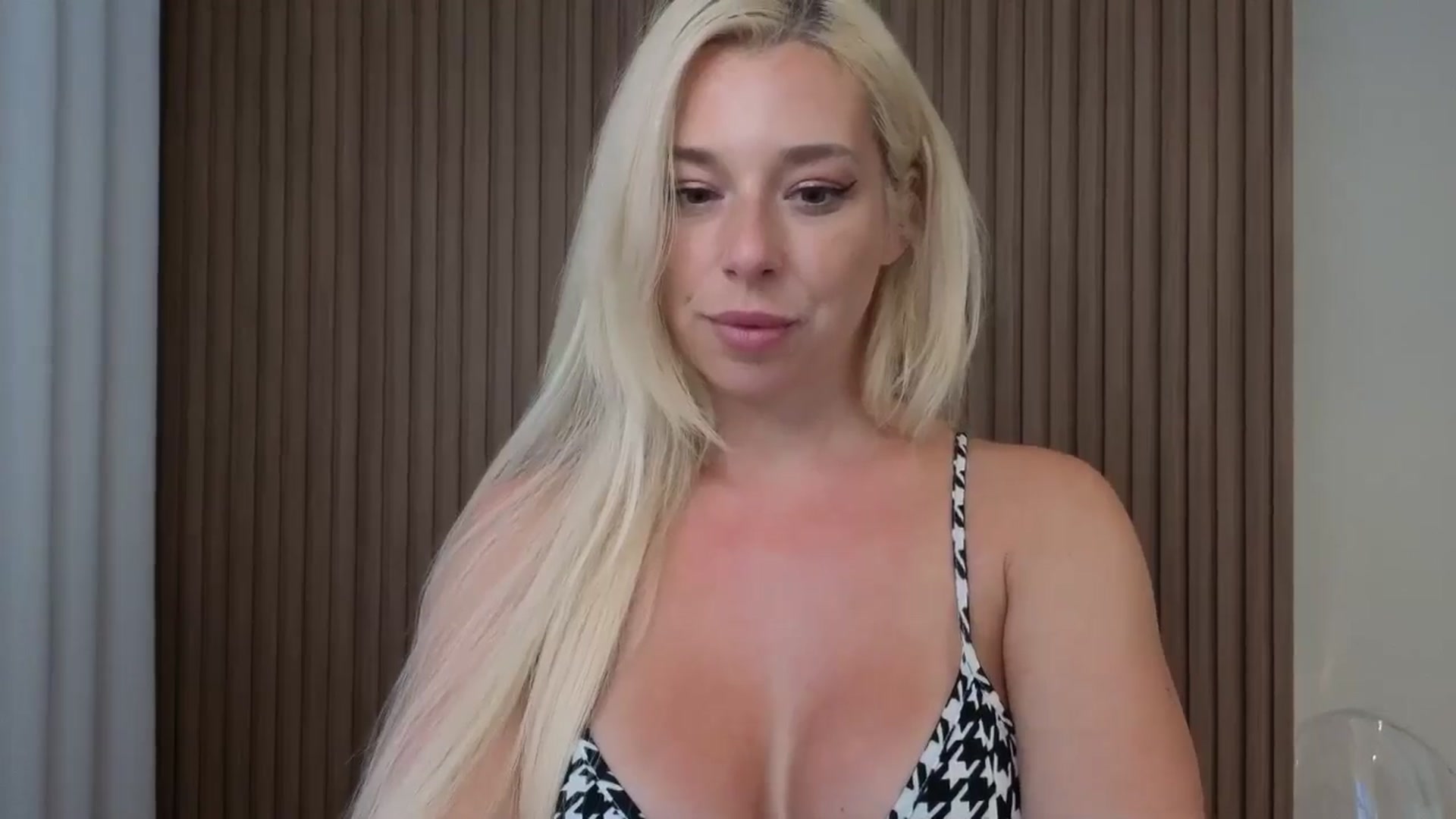 Gallery image thumbnail from Riley_Parks's myfreecams stream on, 09/25/2025, 18:22 image 9 of 20