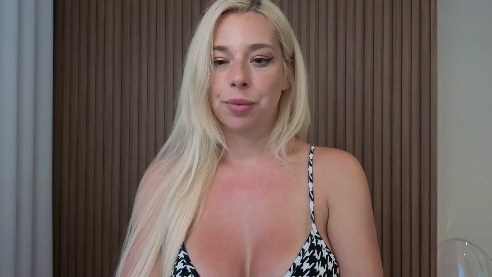 Gallery image thumbnail from Riley_Parks's myfreecams stream on, 09/25/2025, 18:22 image 4 of 20