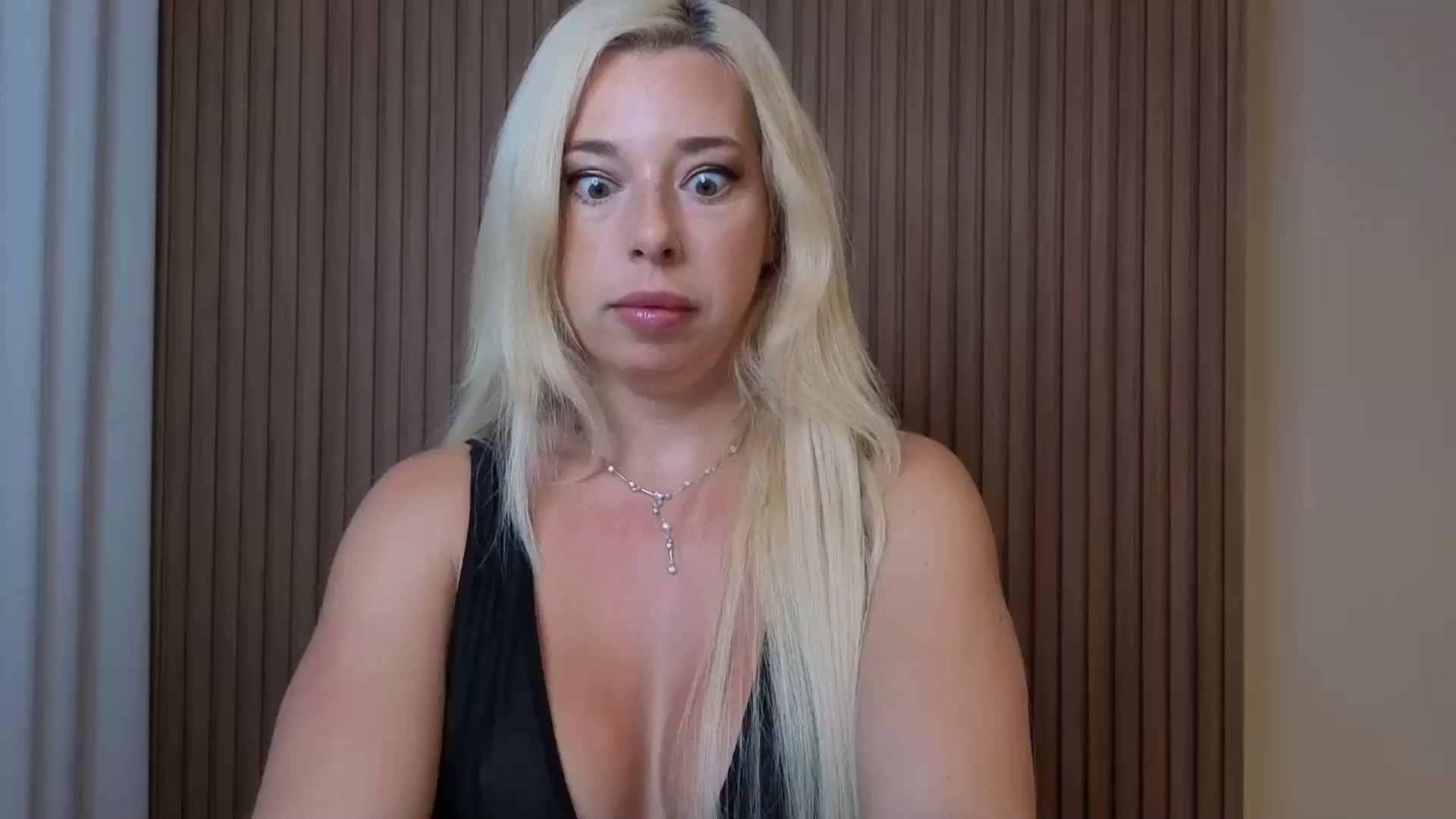 Gallery image thumbnail from Riley_Parks's myfreecams stream on, 10/01/2025, 10:29 image 14 of 20
