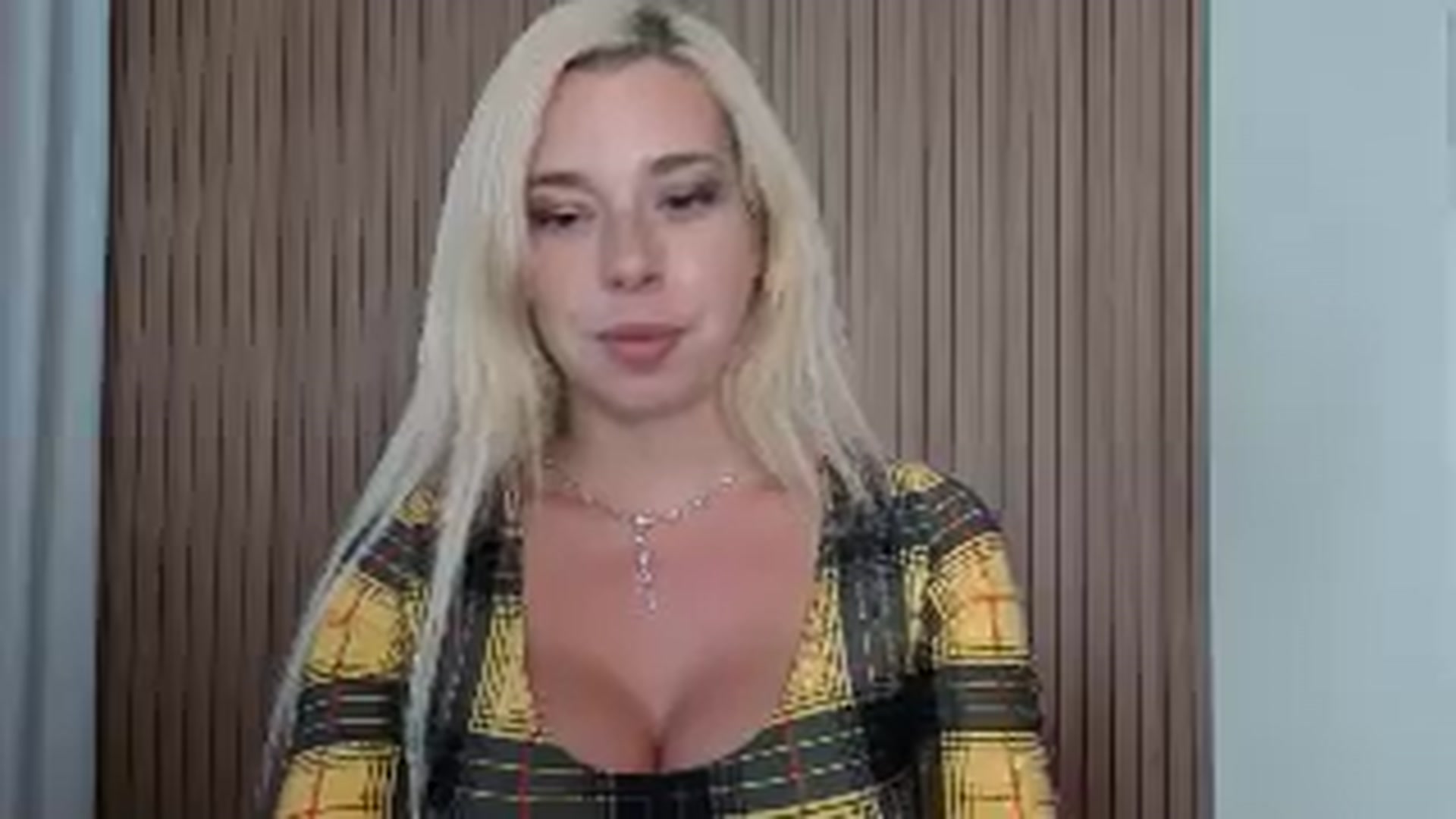 Gallery image thumbnail from Riley_Parks's myfreecams stream on, 10/01/2025, 18:03 image 10 of 20