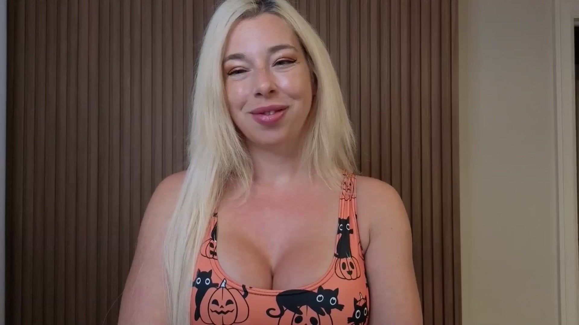 Gallery image thumbnail from Riley_Parks's myfreecams stream on, 10/13/2025, 11:13 image 10 of 20