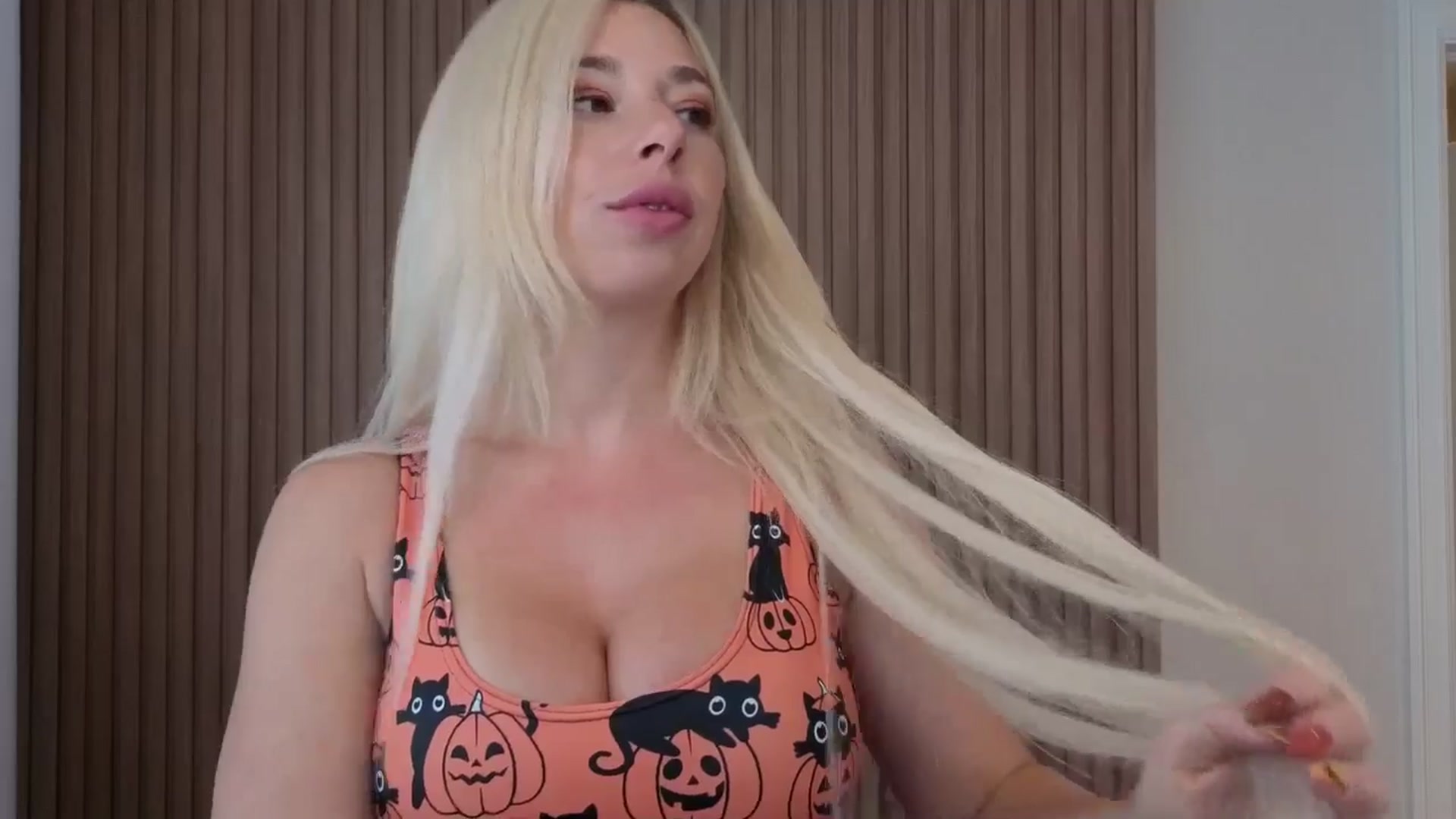 Gallery image thumbnail from Riley_Parks's myfreecams stream on, 10/13/2025, 14:12 image 4 of 20