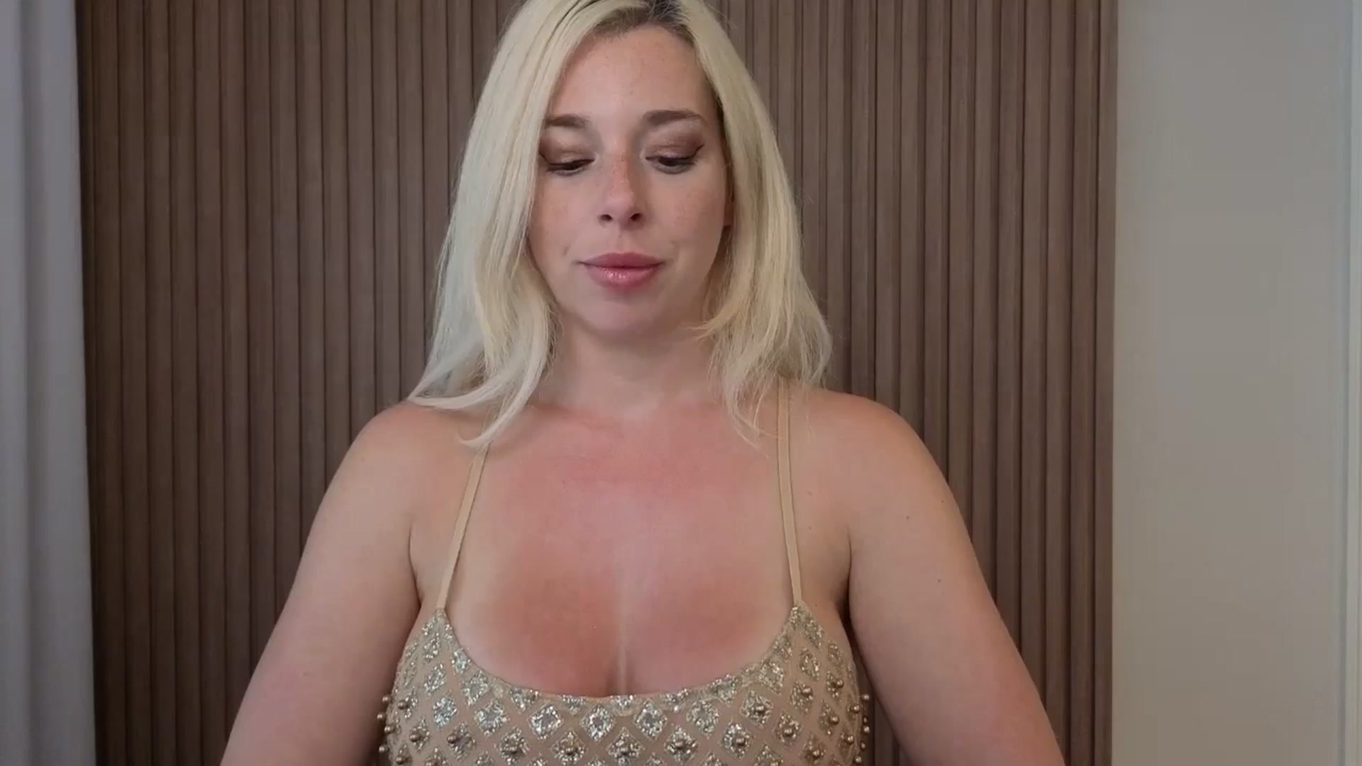 Gallery image thumbnail from Riley_Parks's myfreecams stream on, 10/14/2025, 18:20 image 10 of 20