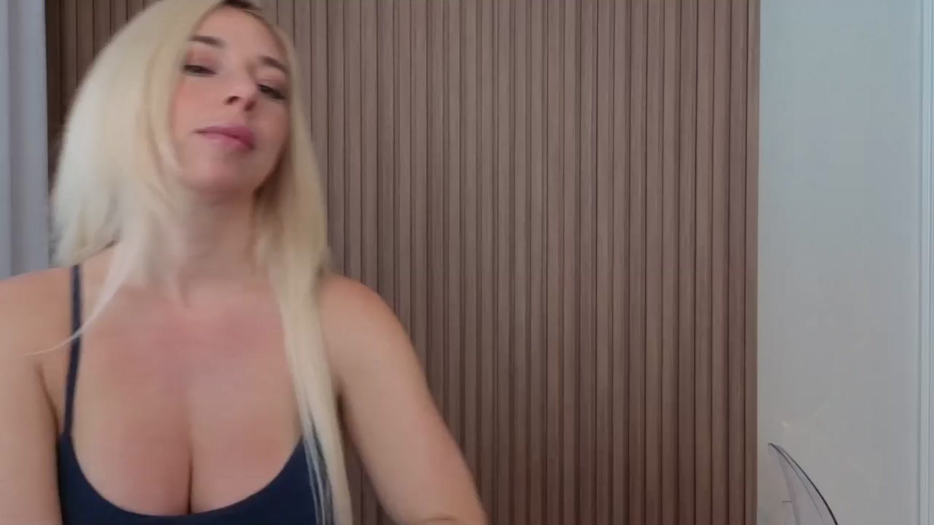 Gallery image thumbnail from Riley_Parks's myfreecams stream on, 11/18/2025, 16:14 image 13 of 20