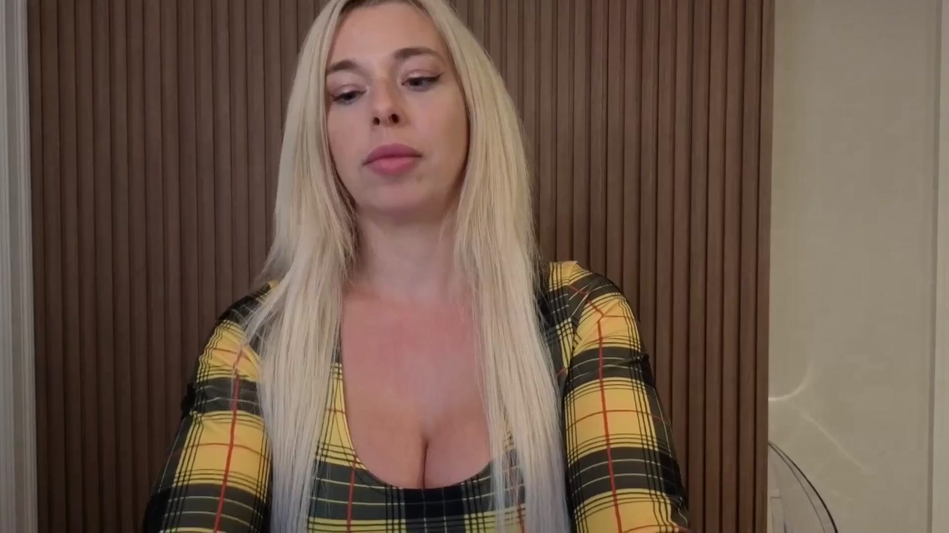 Gallery image thumbnail from Riley_Parks's myfreecams stream on, 11/19/2025, 23:31 image 20 of 20