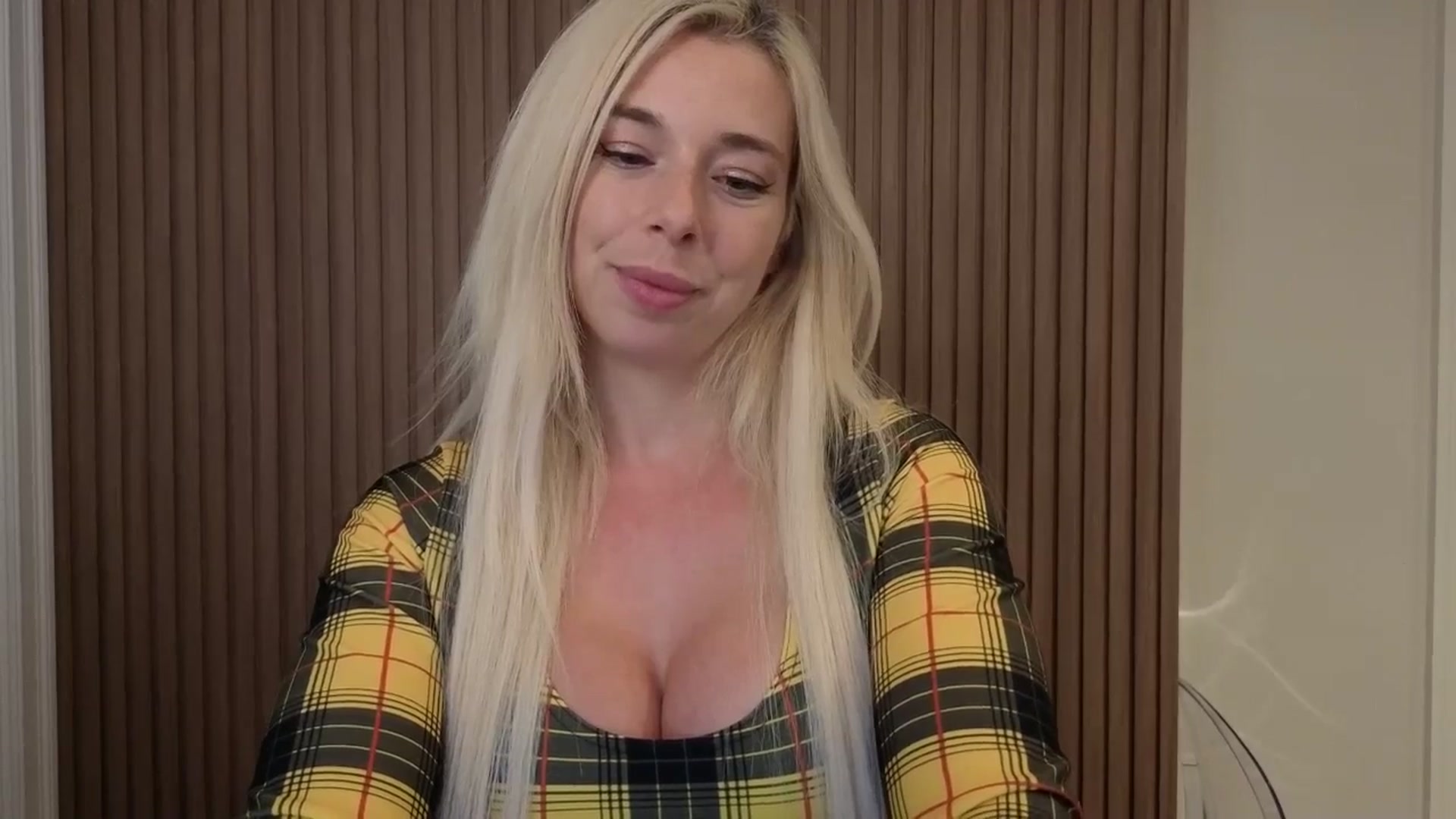 Gallery image thumbnail from Riley_Parks's myfreecams stream on, 11/19/2025, 23:31 image 11 of 20