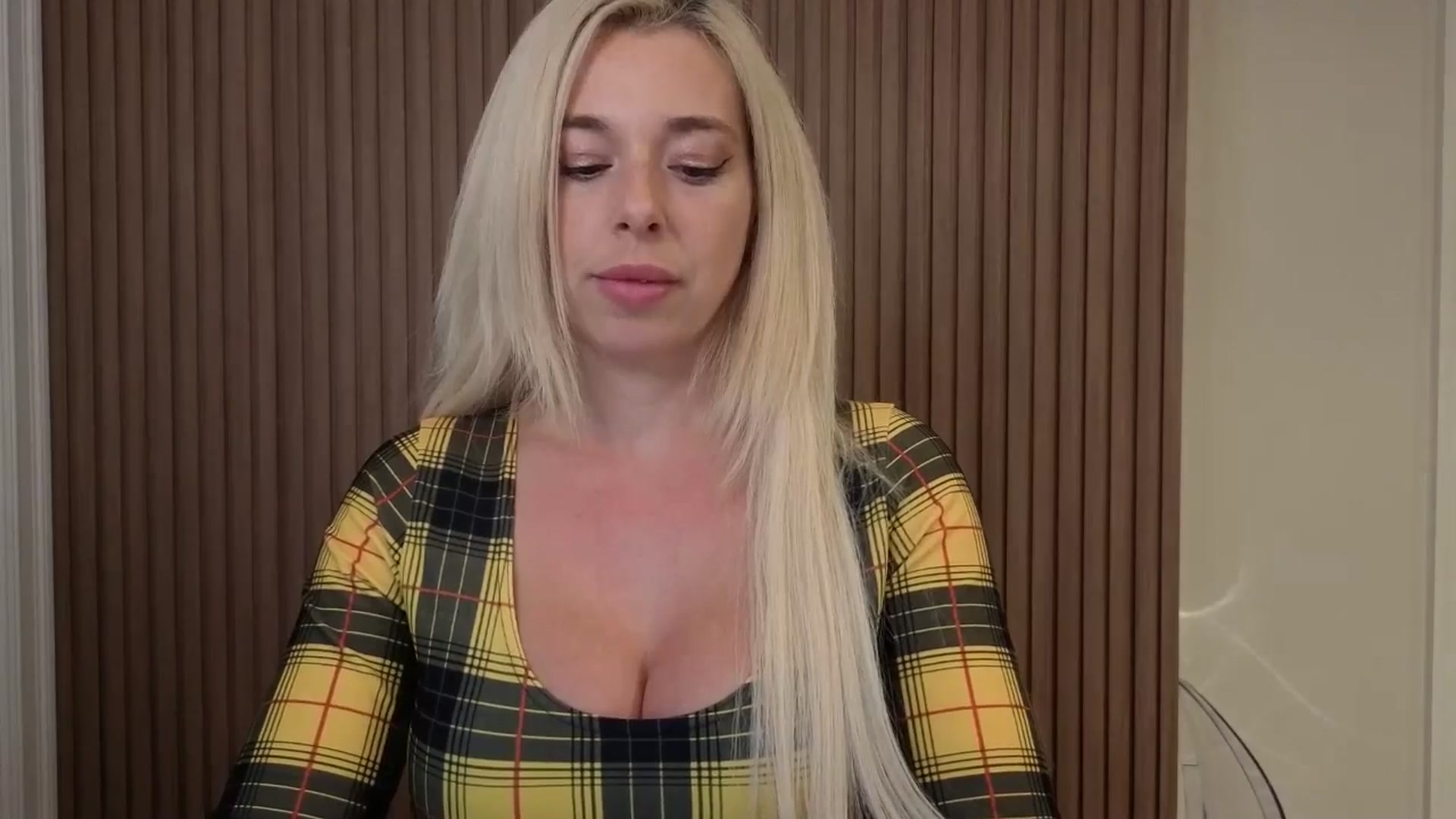 Gallery image thumbnail from Riley_Parks's myfreecams stream on, 11/19/2025, 23:31 image 18 of 20
