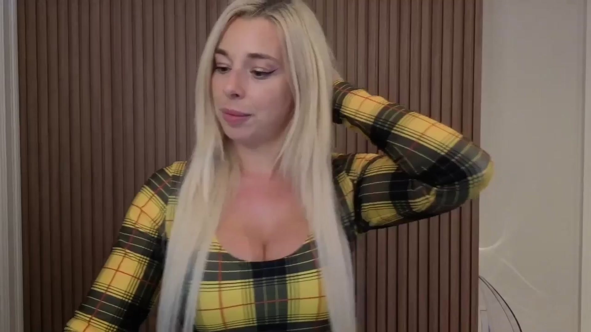 Gallery image thumbnail from Riley_Parks's myfreecams stream on, 11/19/2025, 23:31 image 13 of 20