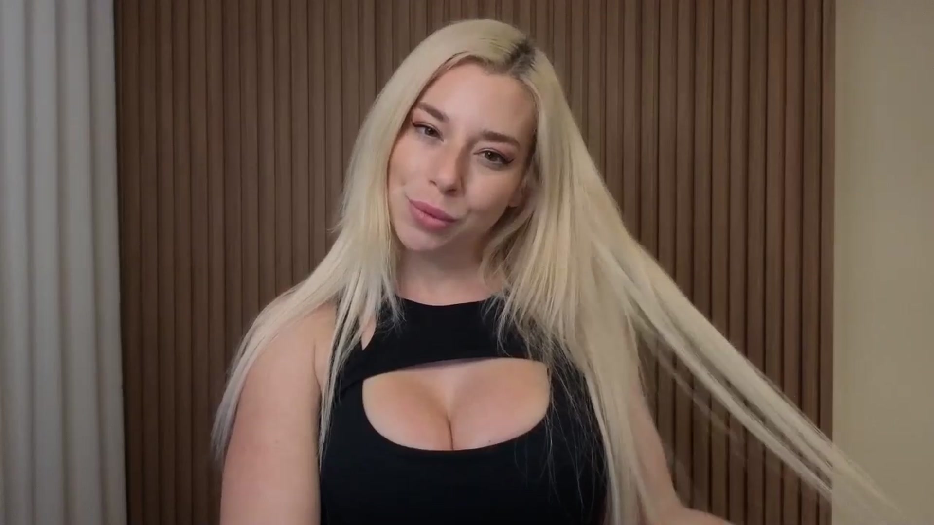 Gallery image thumbnail from Riley_Parks's myfreecams stream on, 01/02/2026, 23:03 image 2 of 20