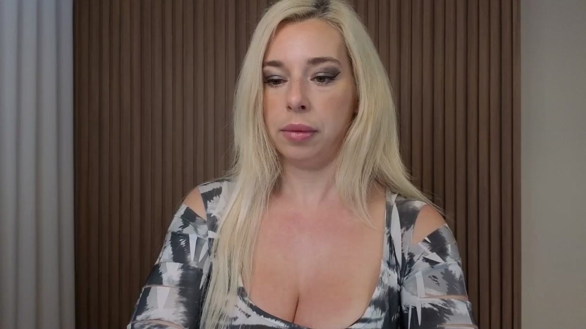 Gallery image thumbnail from Riley_Parks's myfreecams stream on, 01/03/2026, 12:09 image 14 of 20