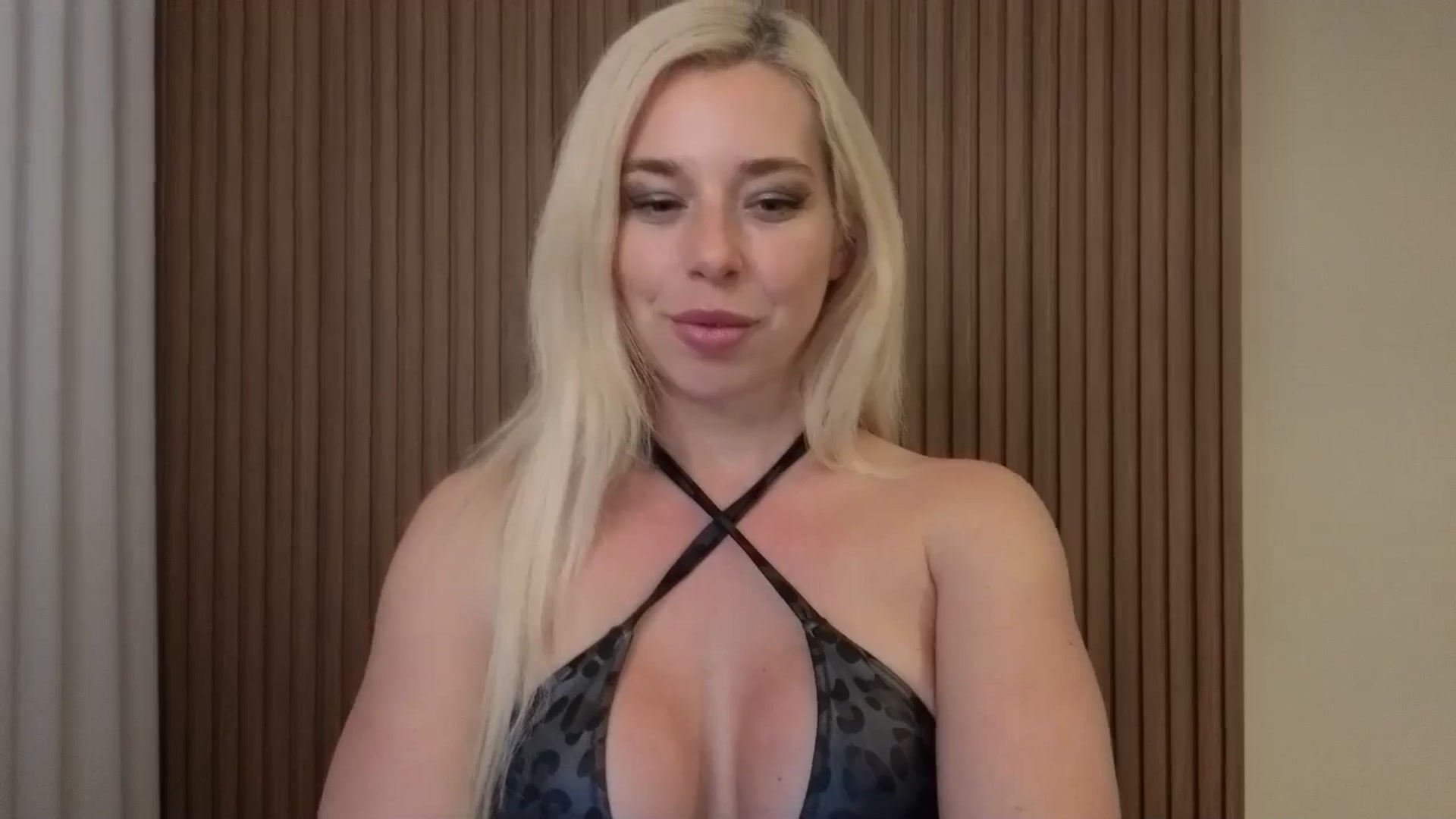 Gallery image thumbnail from Riley_Parks's myfreecams stream on, 01/04/2026, 01:55 image 7 of 20