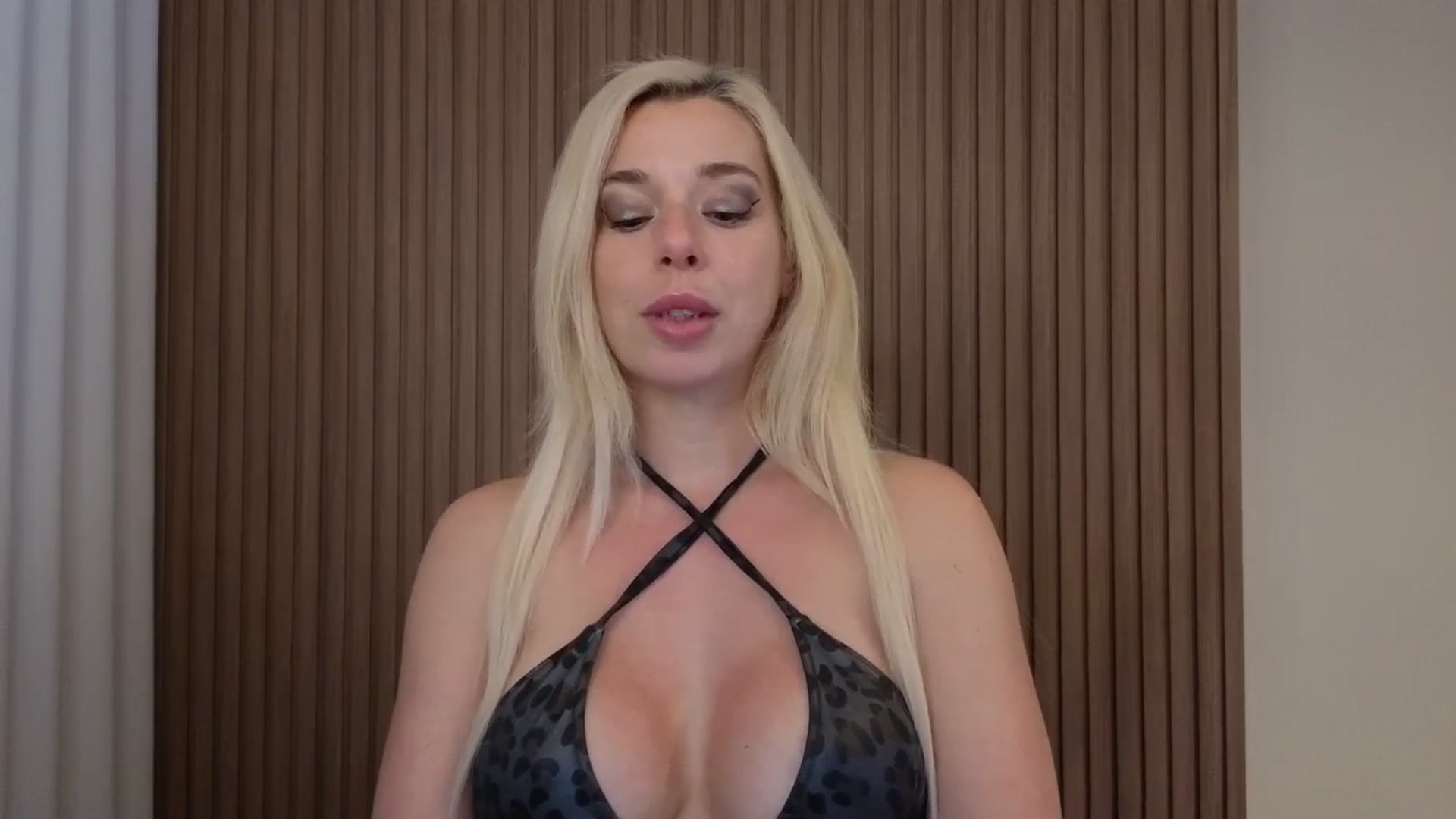 Gallery image thumbnail from Riley_Parks's myfreecams stream on, 01/04/2026, 03:37 image 18 of 20