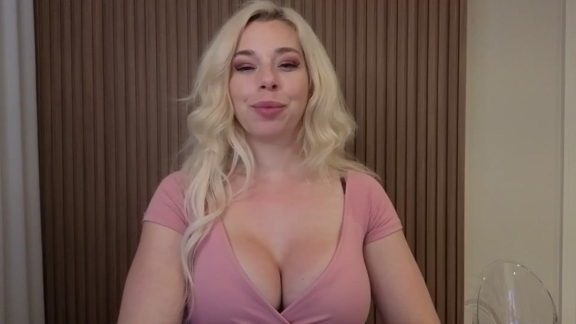 Gallery image thumbnail from Riley_Parks's myfreecams stream on, 01/06/2026, 23:23 image 15 of 20