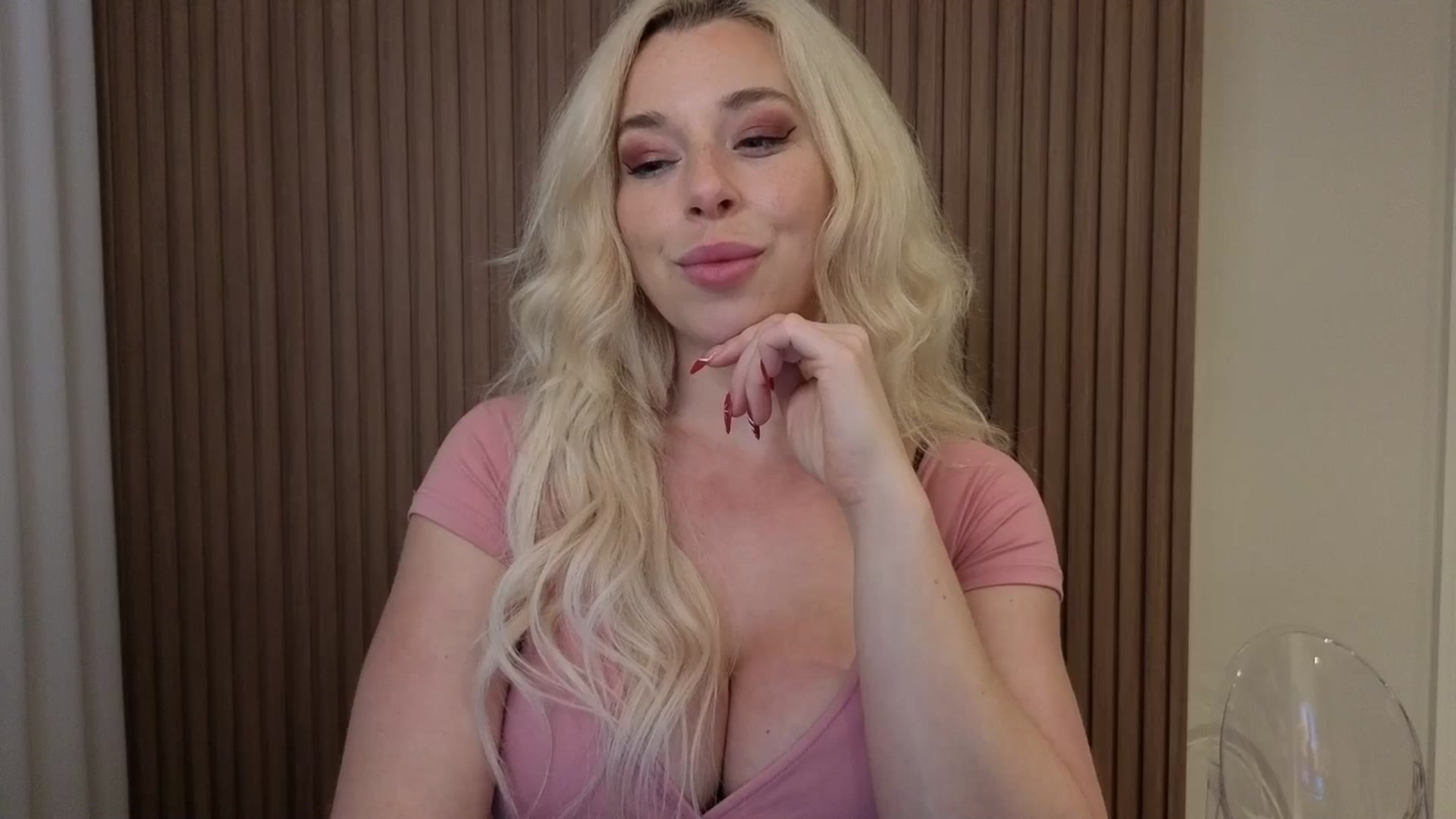 Gallery image thumbnail from Riley_Parks's myfreecams stream on, 01/06/2026, 23:23 image 6 of 20