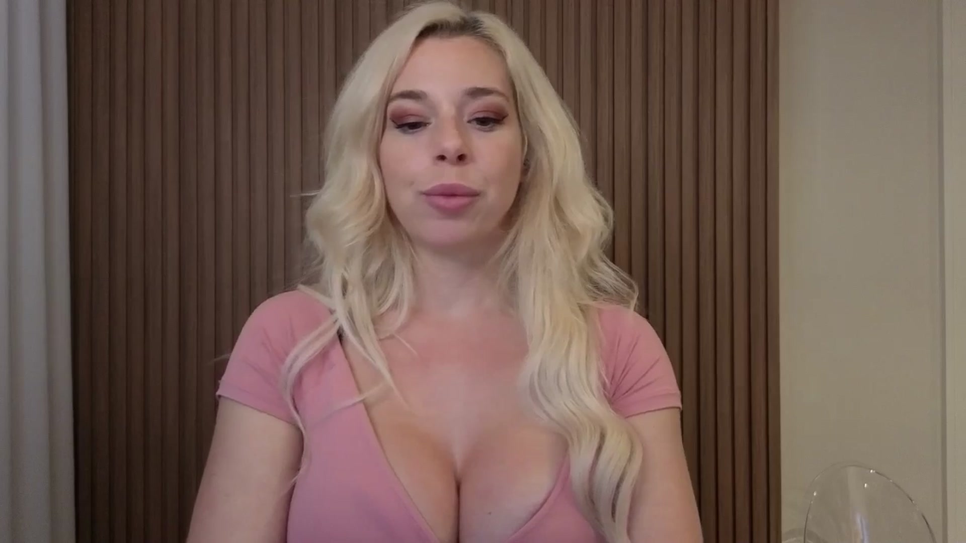 Gallery image thumbnail from Riley_Parks's myfreecams stream on, 01/07/2026, 01:32 image 14 of 20