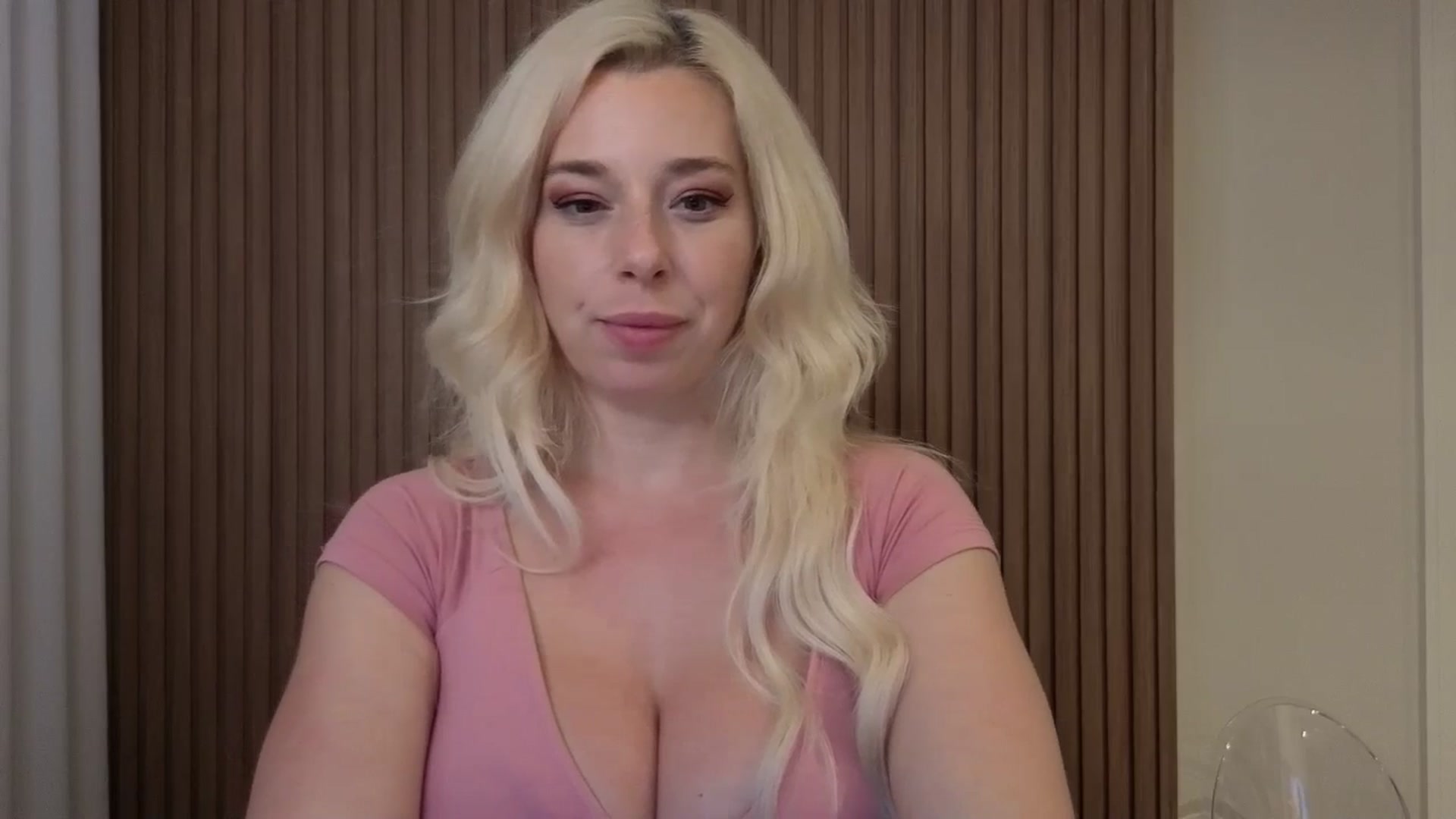 Gallery image thumbnail from Riley_Parks's myfreecams stream on, 01/07/2026, 01:32 image 4 of 20