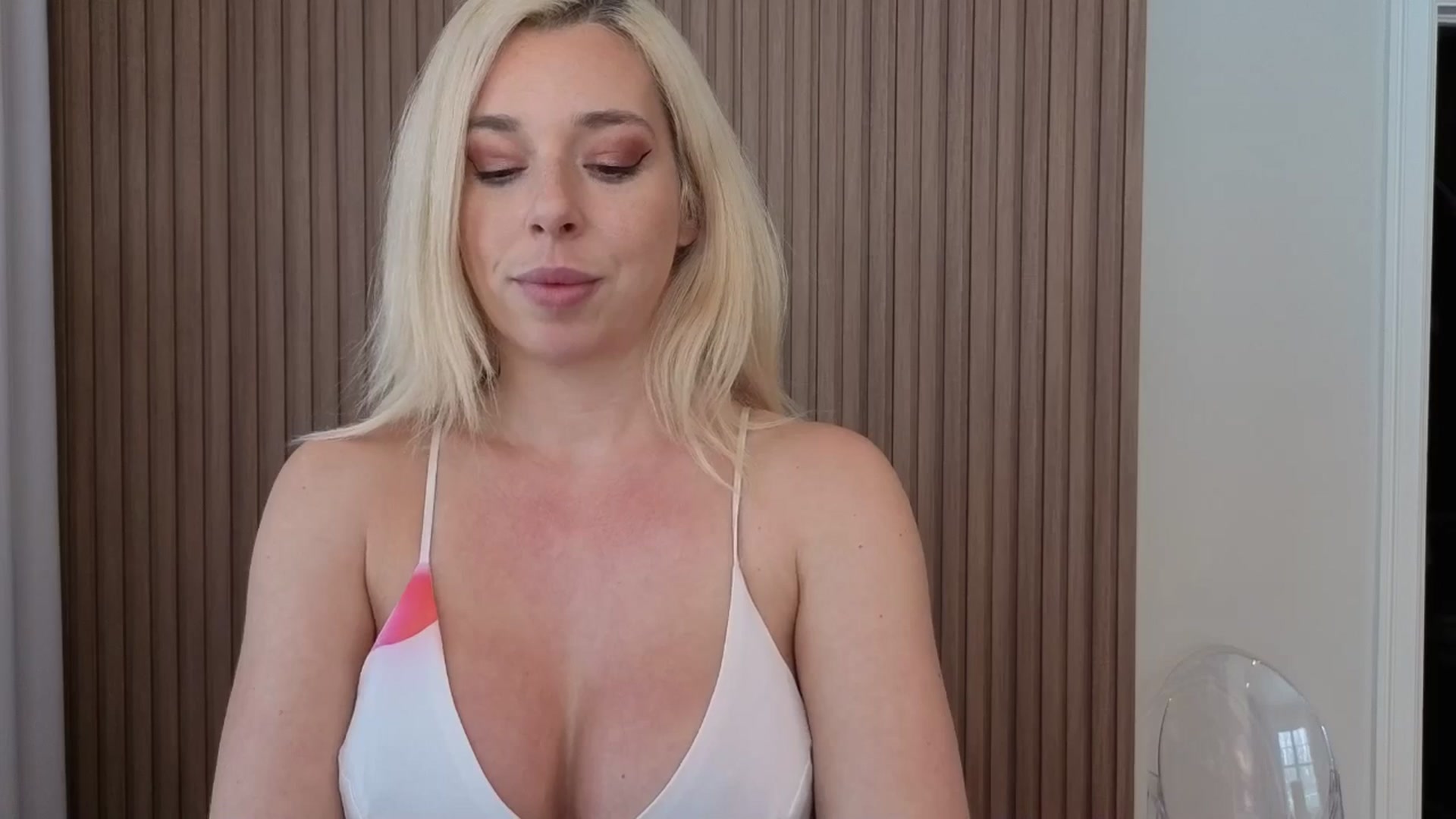 Gallery image thumbnail from Riley_Parks's myfreecams stream on, 01/12/2026, 18:43 image 17 of 20
