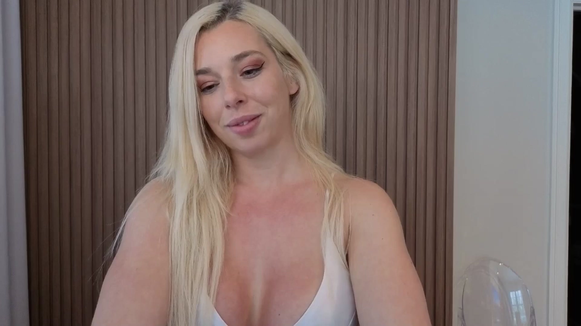 Gallery image thumbnail from Riley_Parks's myfreecams stream on, 01/12/2026, 19:32 image 18 of 20