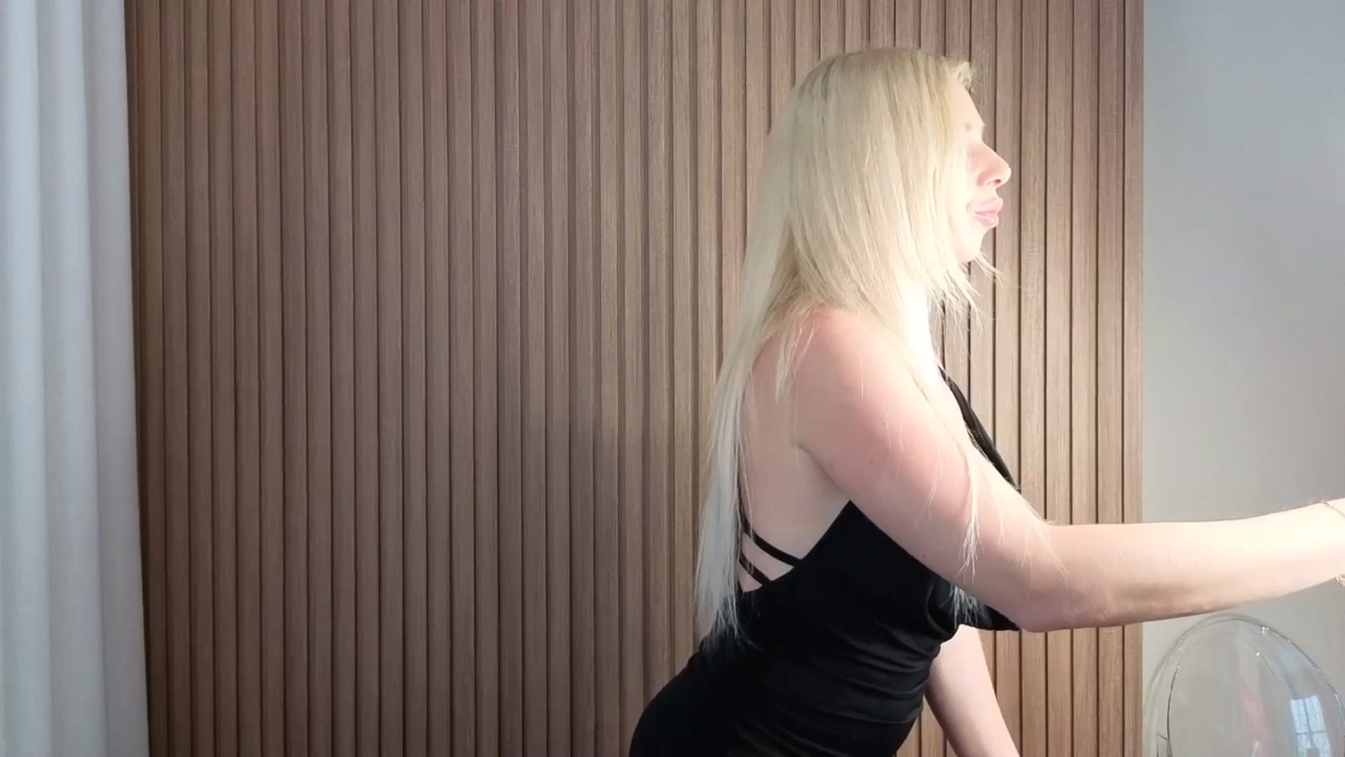 Gallery image thumbnail from Riley_Parks's myfreecams stream on, 01/15/2026, 19:05 image 6 of 20