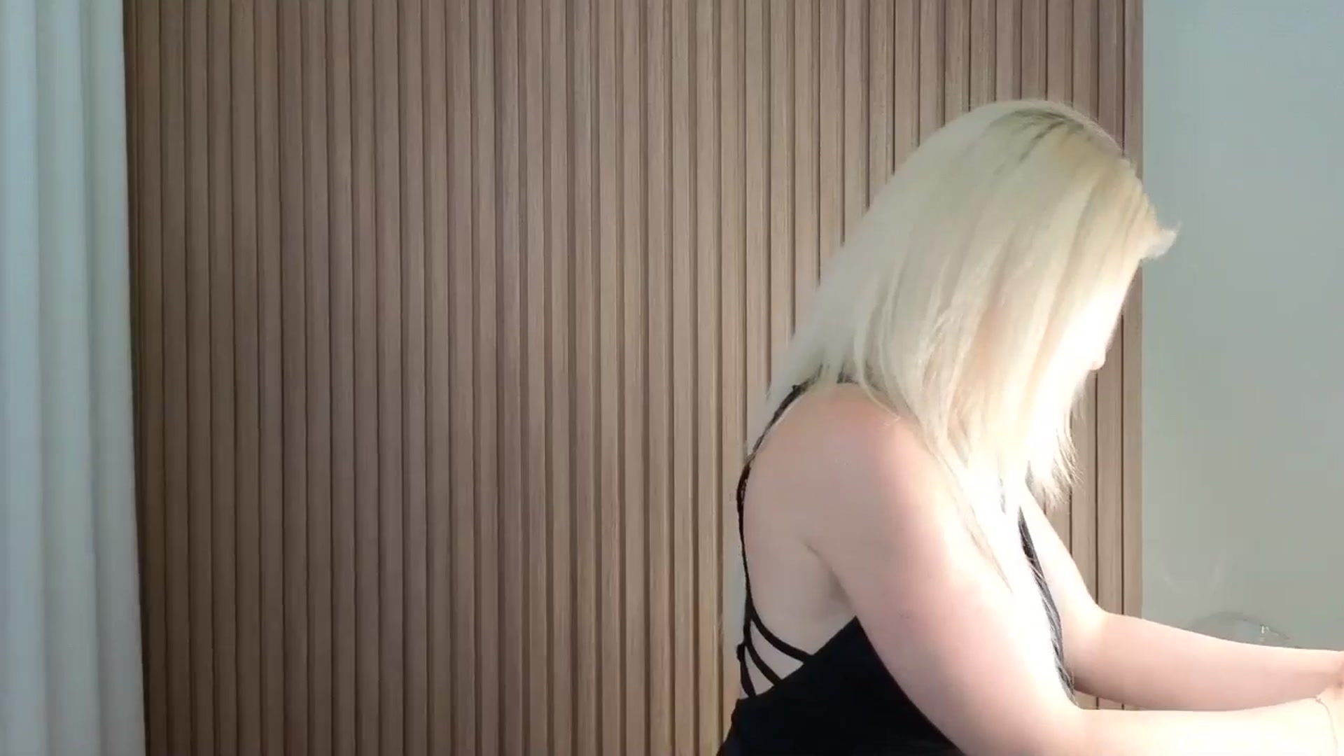 Gallery image thumbnail from Riley_Parks's myfreecams stream on, 01/15/2026, 19:05 image 4 of 20