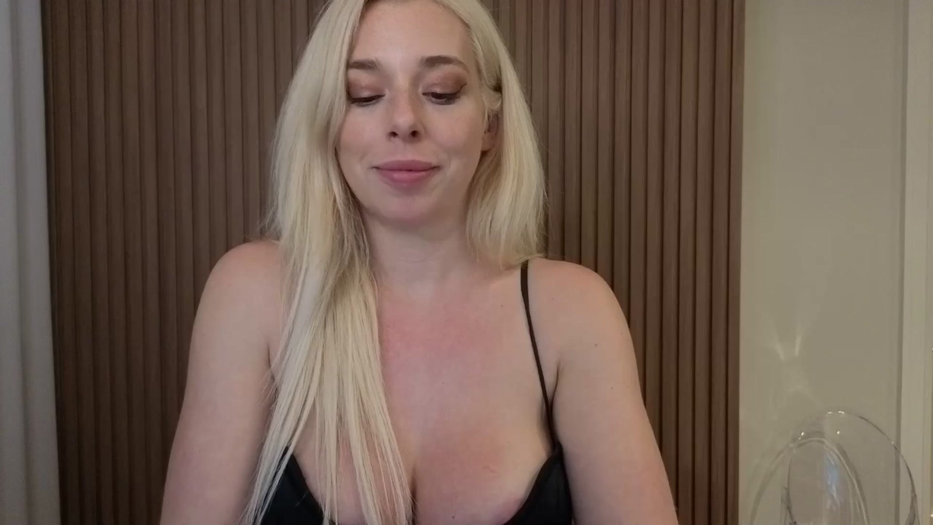 Gallery image thumbnail from Riley_Parks's myfreecams stream on, 01/29/2026, 02:50 image 18 of 20
