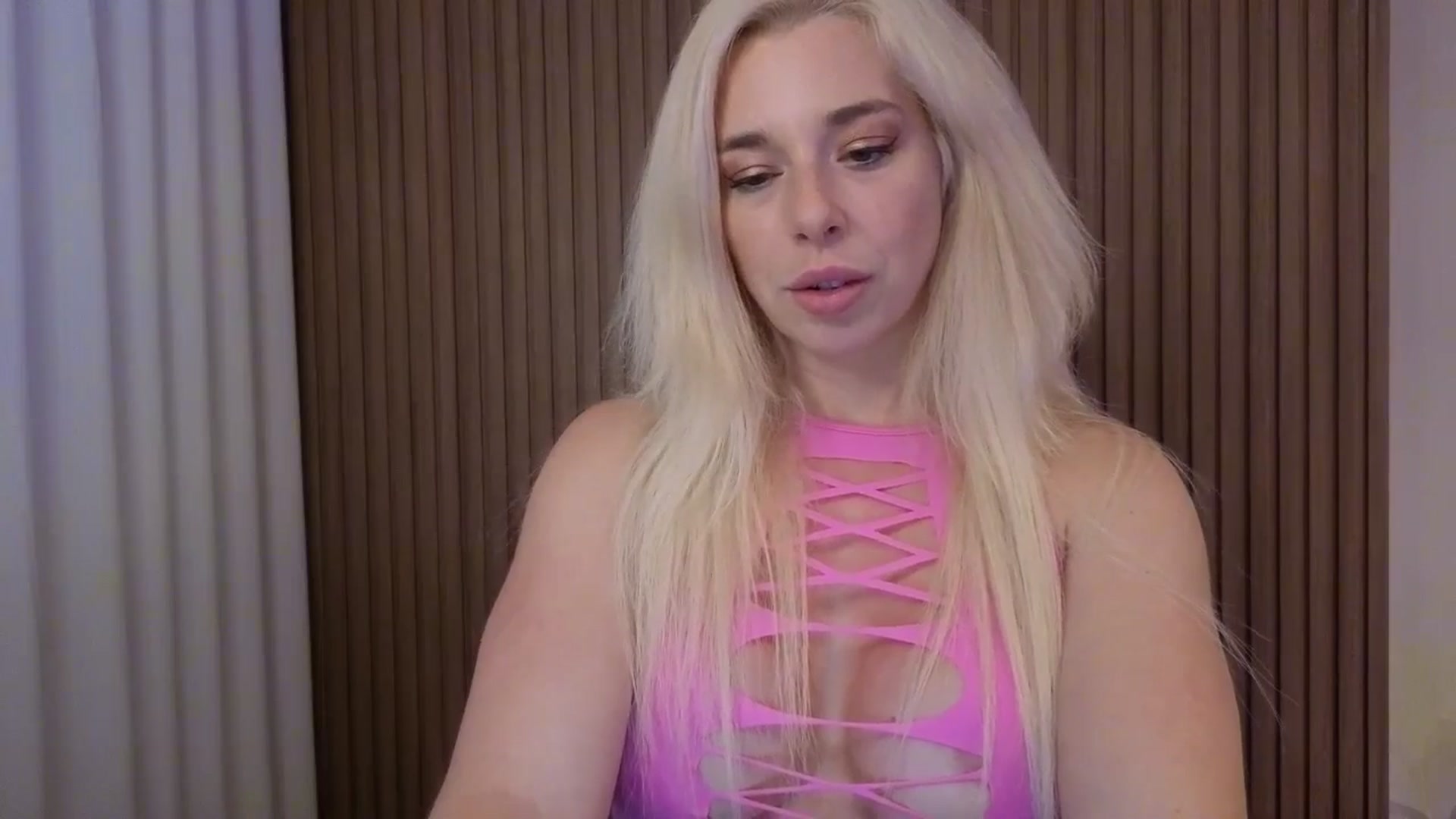 Gallery image thumbnail from Riley_Parks's myfreecams stream on, 02/05/2026, 04:39 image 18 of 20