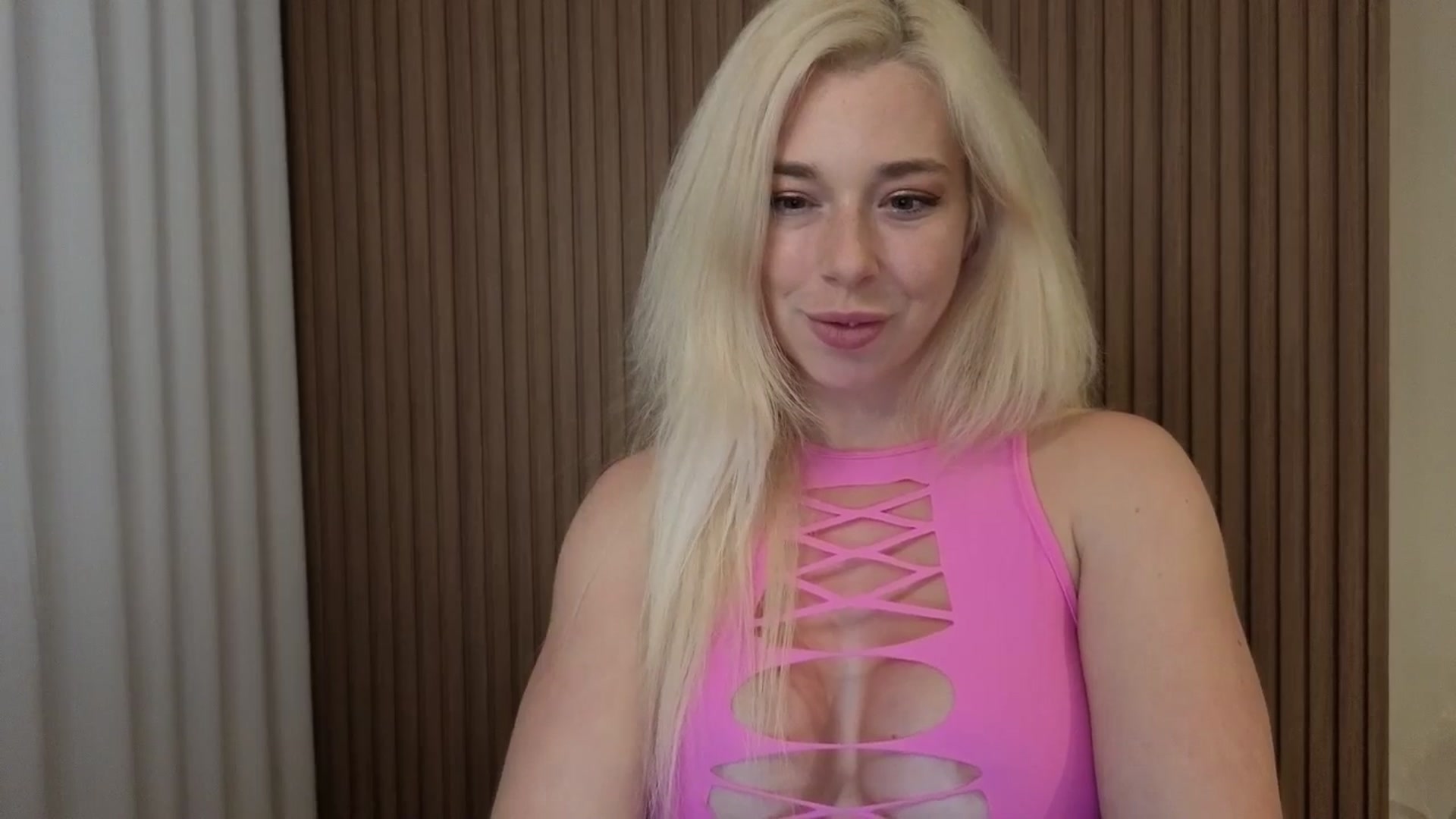 Gallery image thumbnail from Riley_Parks's myfreecams stream on, 02/05/2026, 04:39 image 6 of 20