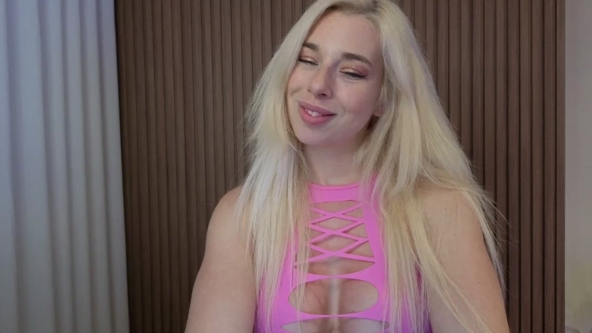 Gallery image thumbnail from Riley_Parks's myfreecams stream on, 02/05/2026, 04:39 image 11 of 20