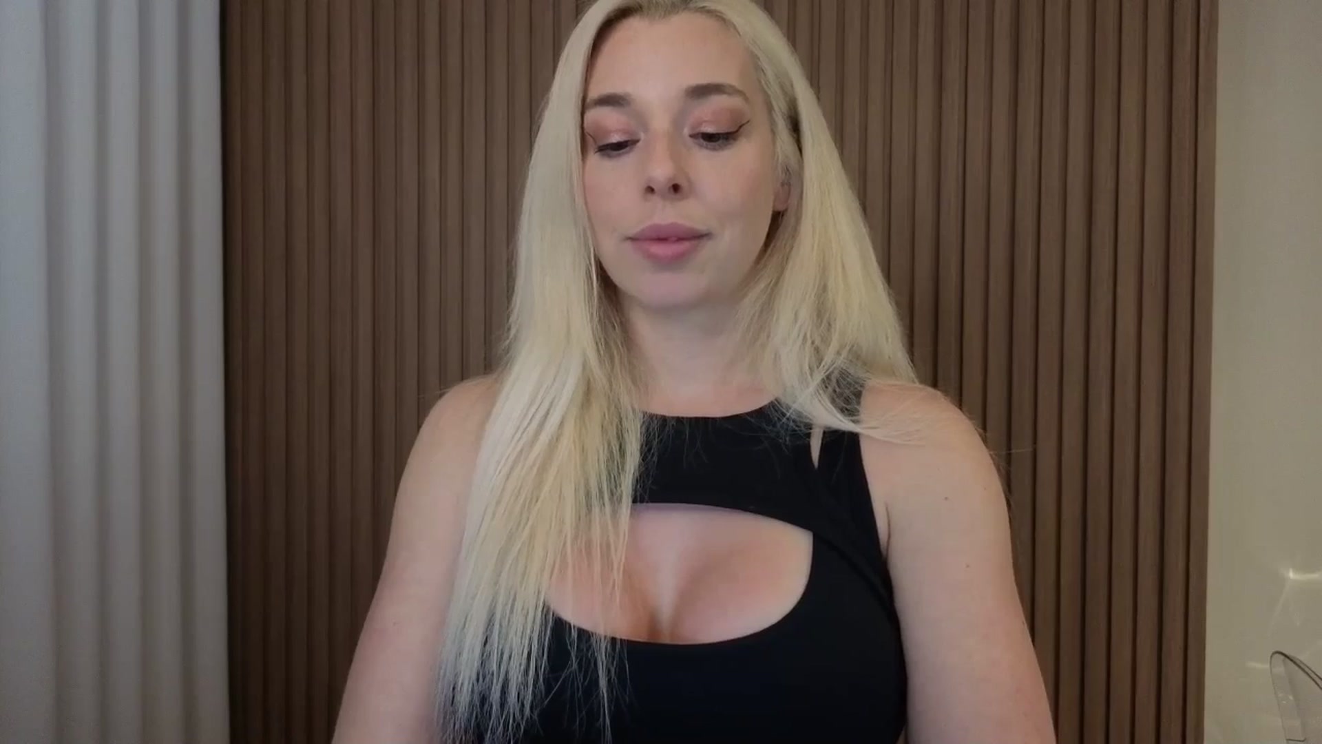 Gallery image thumbnail from Riley_Parks's myfreecams stream on, 02/07/2026, 24:15 image 20 of 20