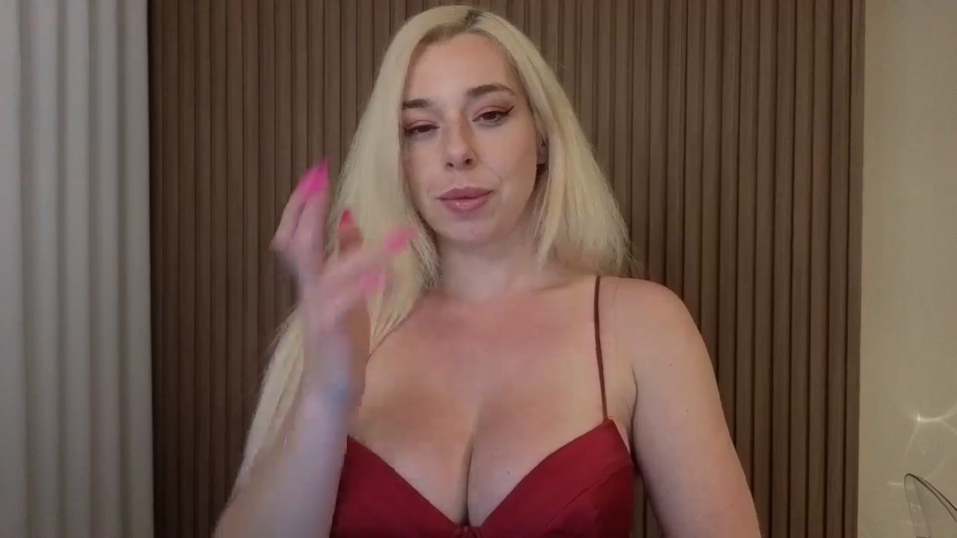 Gallery image thumbnail from Riley_Parks's myfreecams stream on, 02/07/2026, 23:14 image 16 of 20