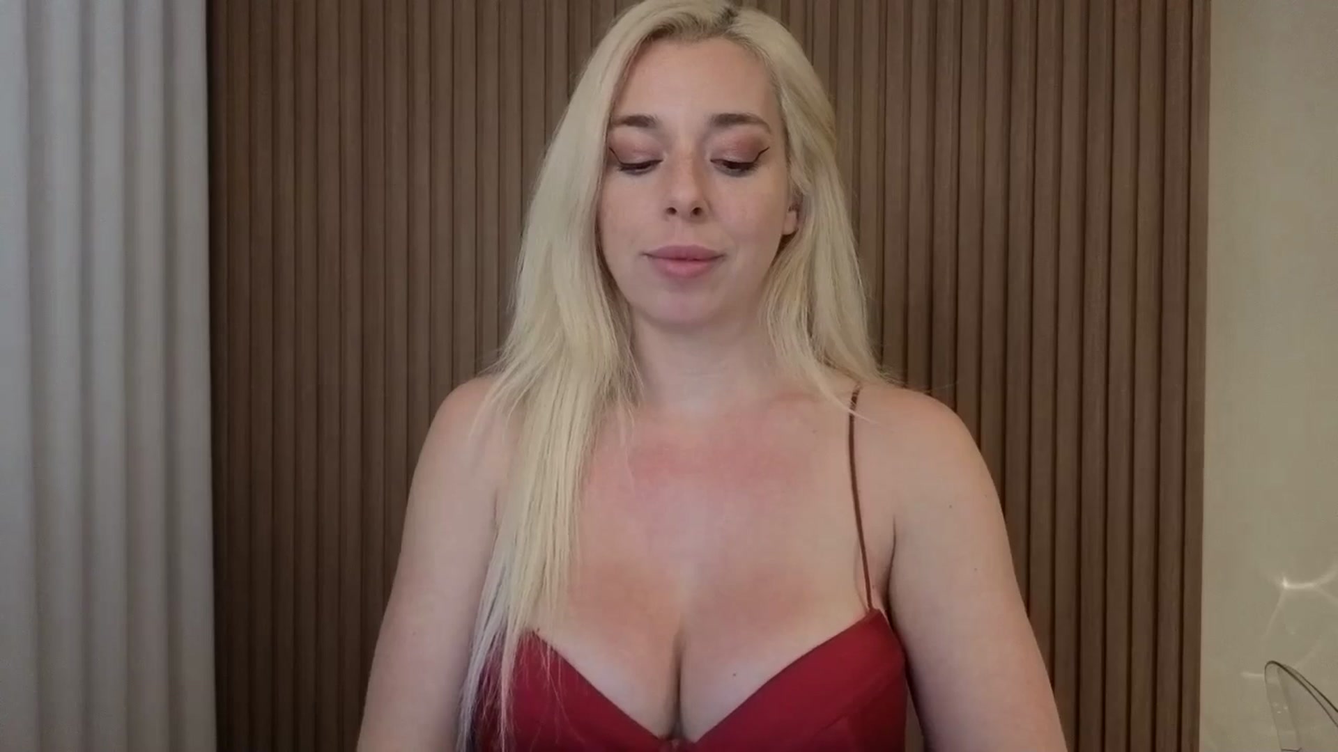 Gallery image thumbnail from Riley_Parks's myfreecams stream on, 02/08/2026, 02:43 image 12 of 20