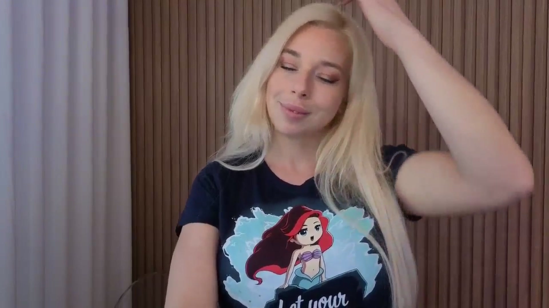 Gallery image thumbnail from Riley_Parks's myfreecams stream on, 03/11/2026, 20:26 image 7 of 20