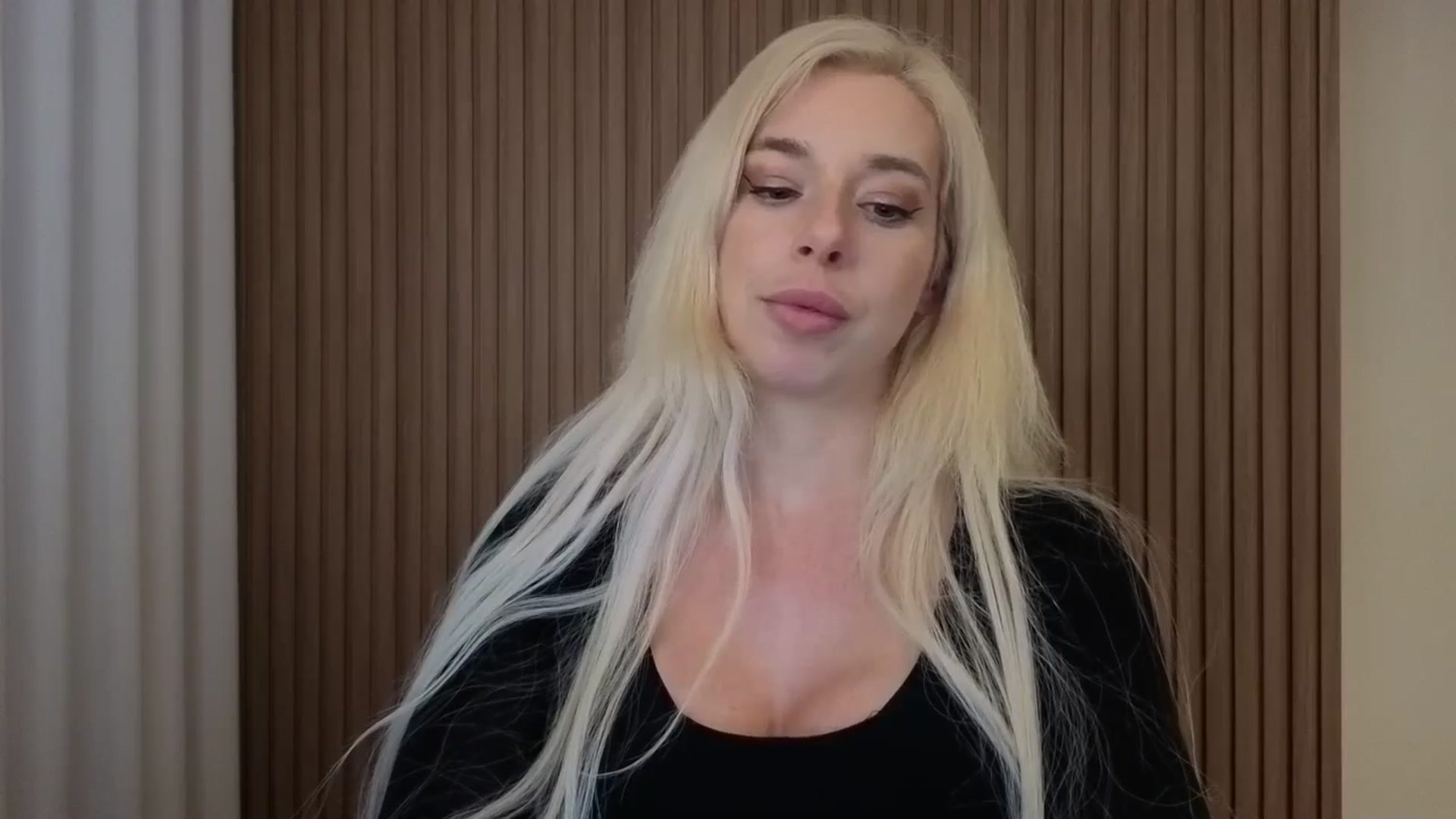 Gallery image thumbnail from Riley_Parks's myfreecams stream on, 03/12/2026, 23:25 image 2 of 20