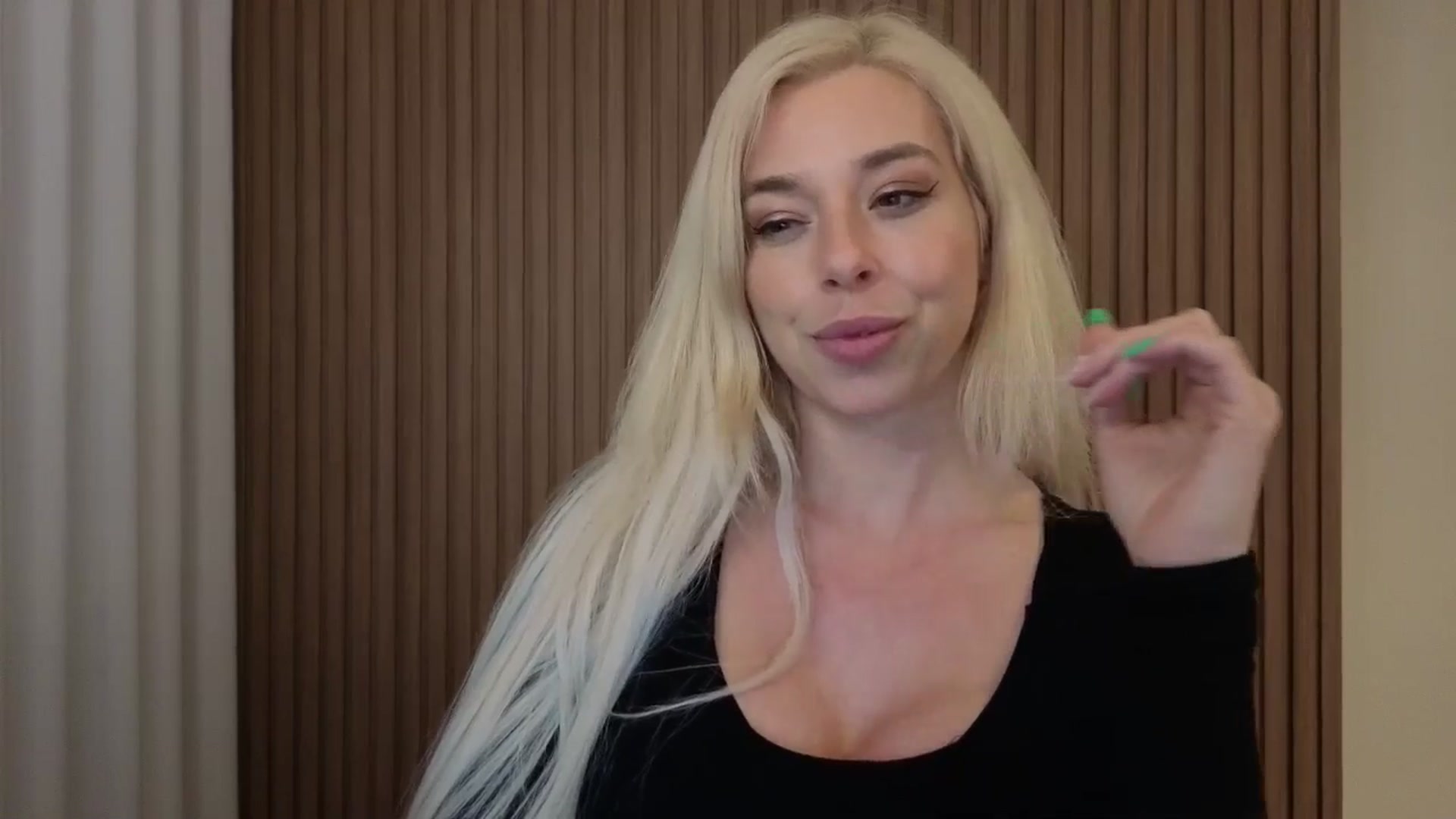 Gallery image thumbnail from Riley_Parks's myfreecams stream on, 03/12/2026, 23:25 image 5 of 20