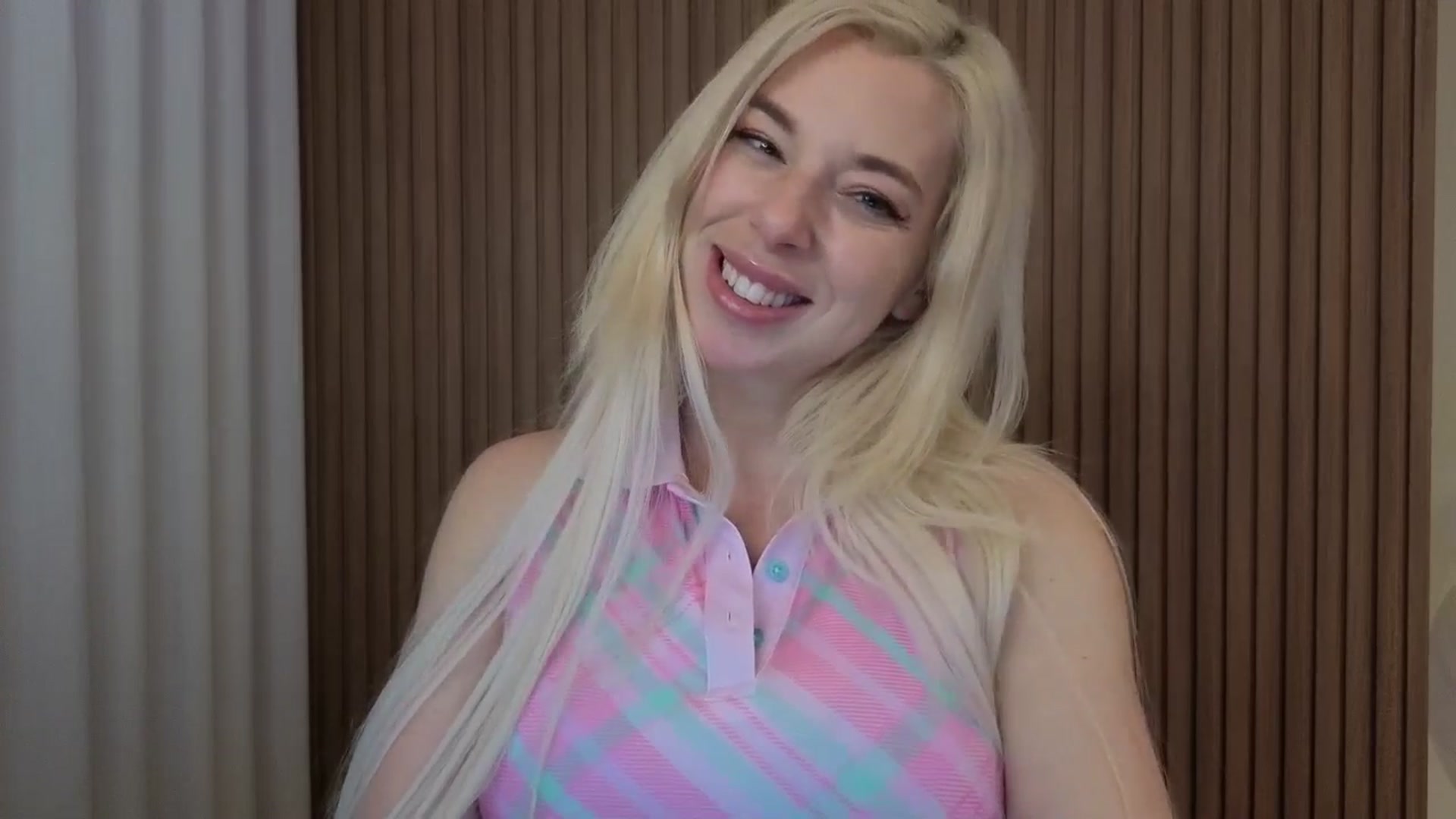 Gallery image thumbnail from Riley_Parks's myfreecams stream on, 03/18/2026, 02:38 image 9 of 20