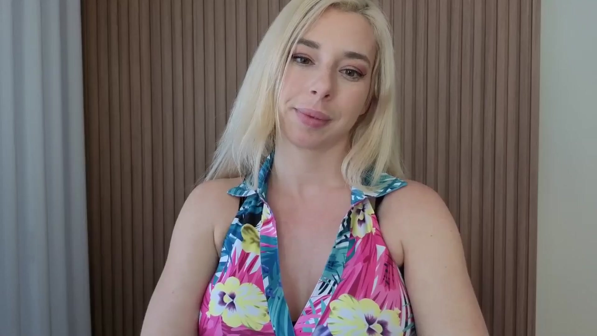 Gallery image thumbnail from Riley_Parks's myfreecams stream on, 03/18/2026, 18:49 image 19 of 20