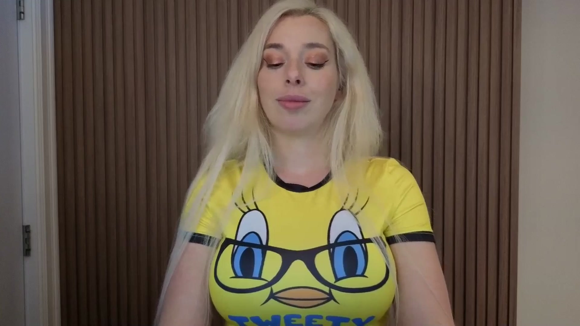 Gallery image thumbnail from Riley_Parks's myfreecams stream on, 03/20/2026, 01:18 image 6 of 20