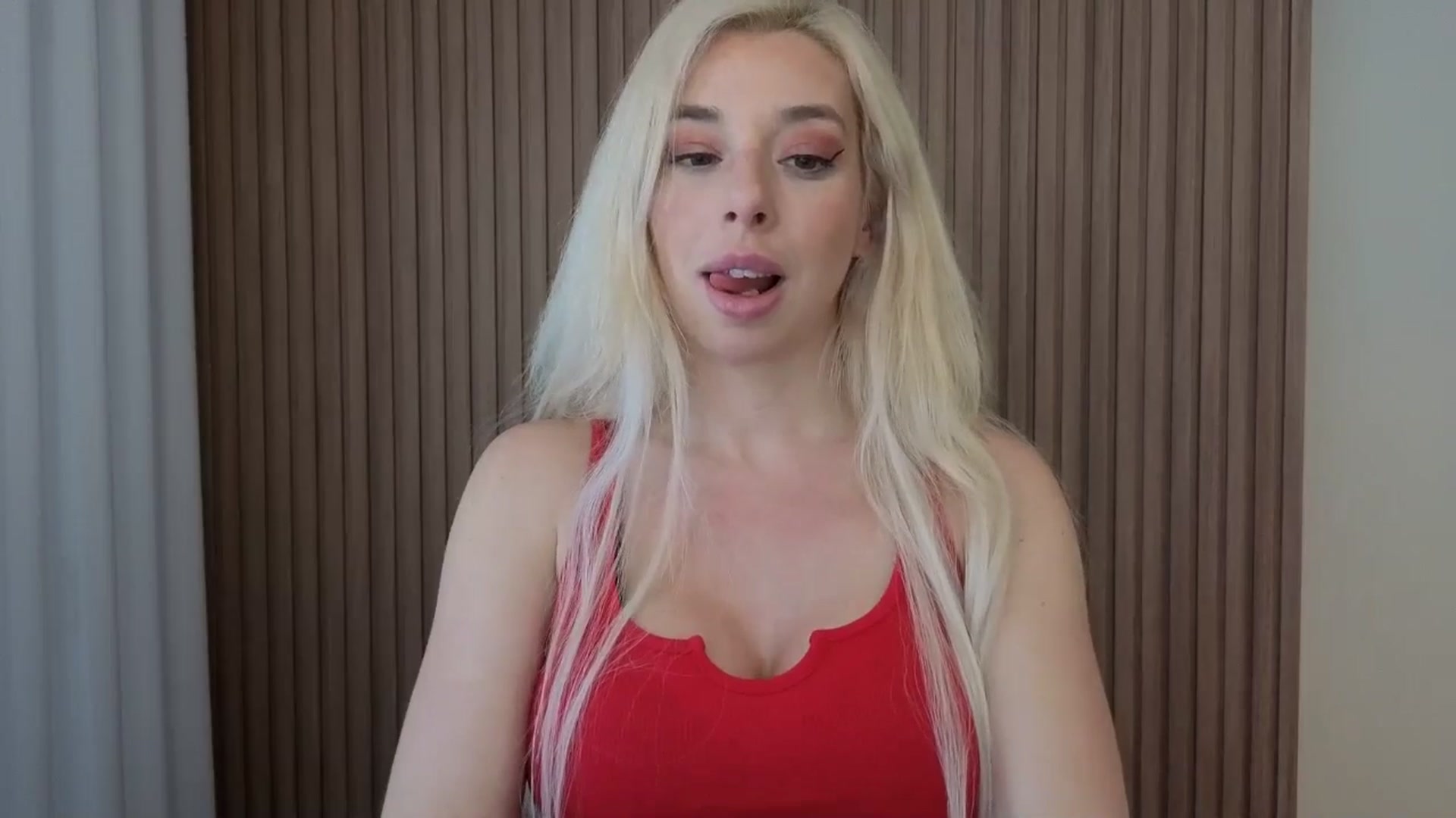 Gallery image thumbnail from Riley_Parks's myfreecams stream on, 03/20/2026, 19:10 image 2 of 20